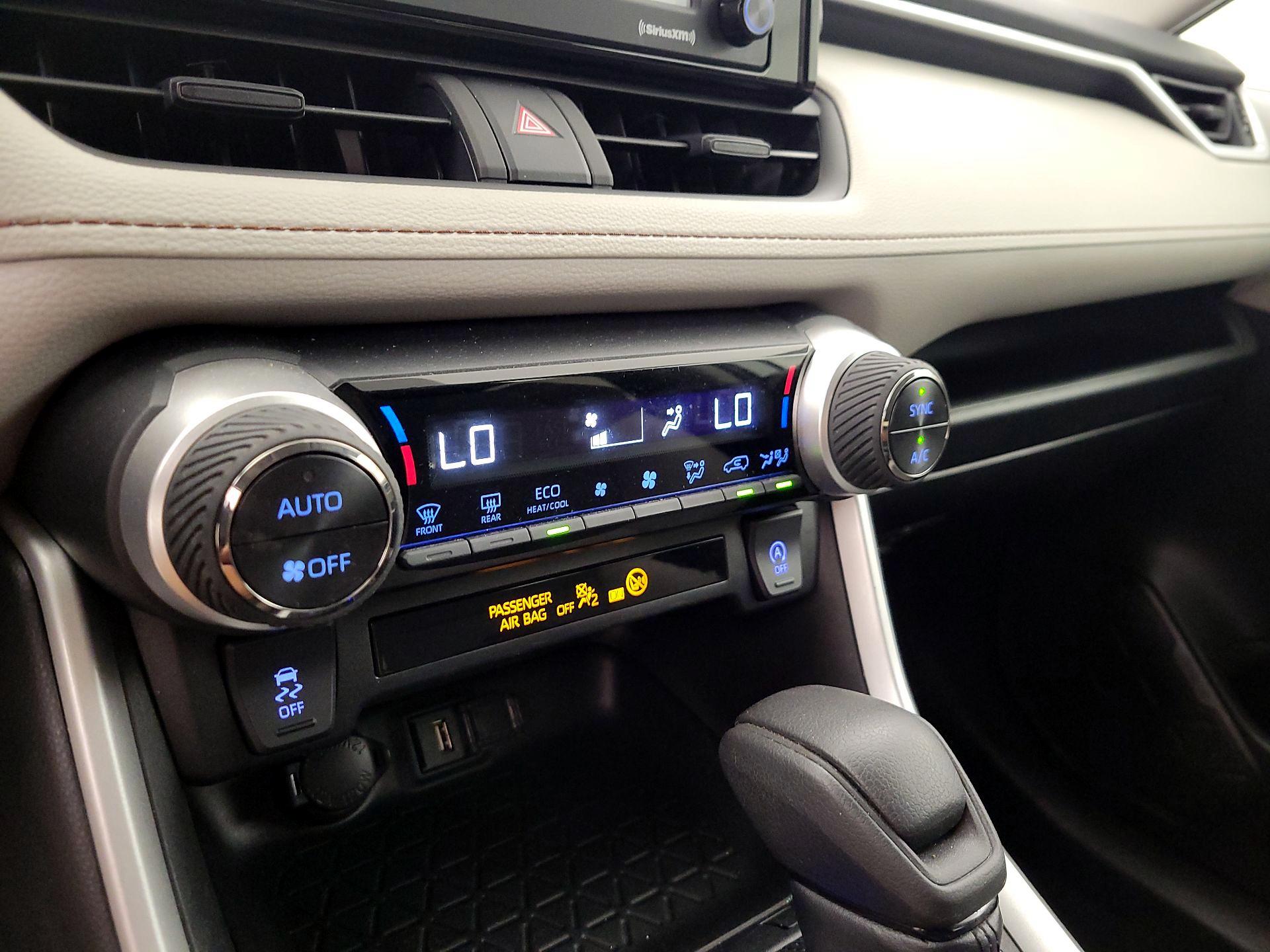 Thumbnail: 2022 Toyota RAV4 - 16