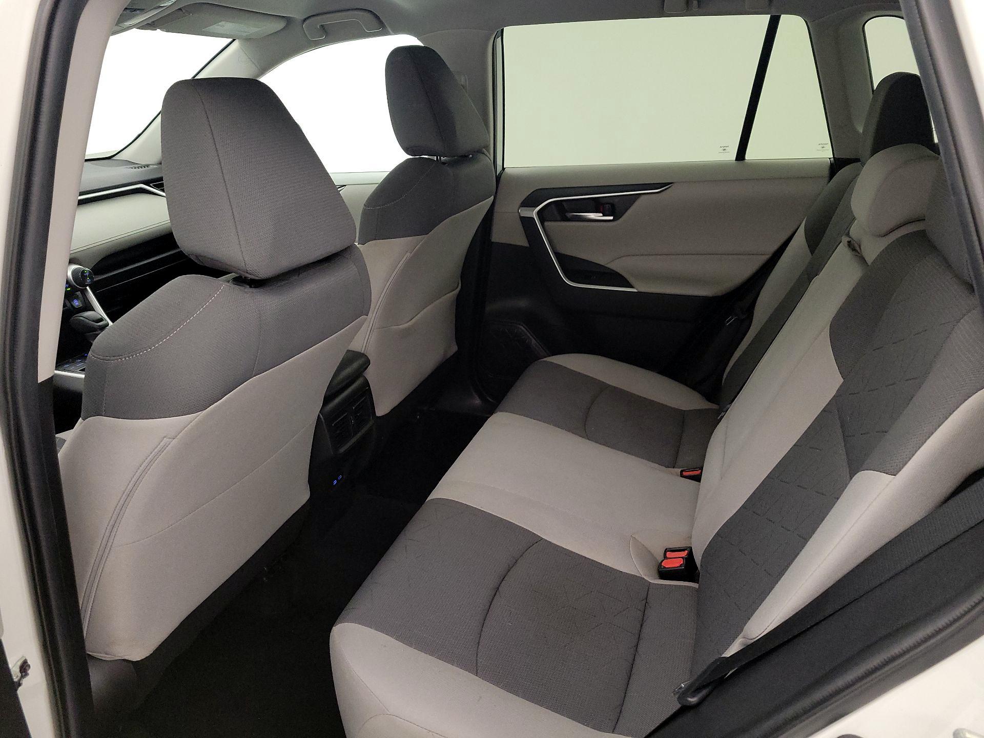 Thumbnail: 2022 Toyota RAV4 - 19