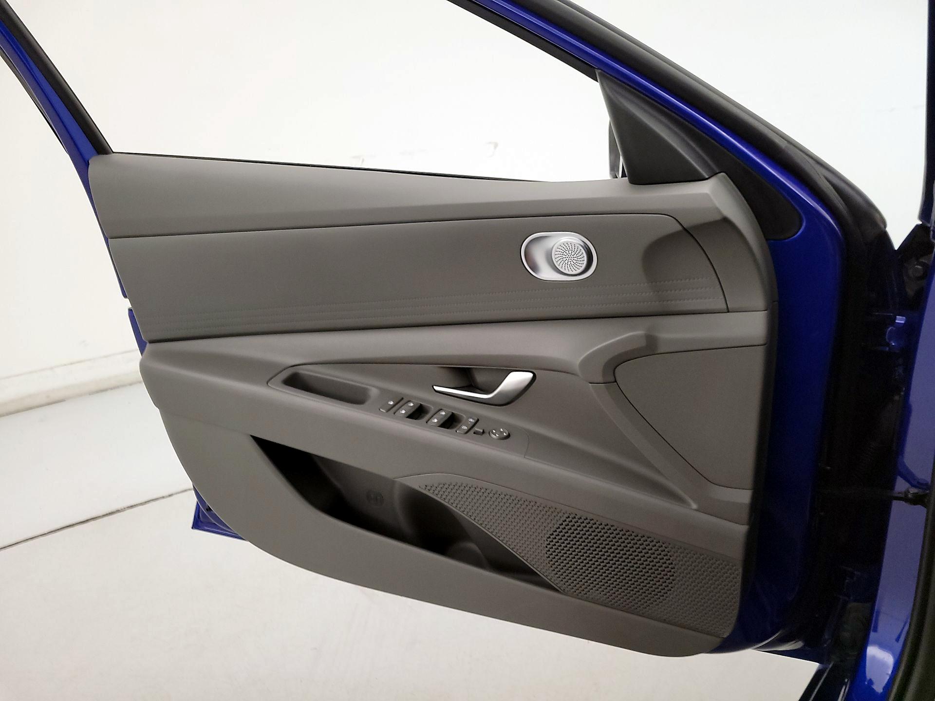 Thumbnail: 2024 Hyundai Elantra - 12