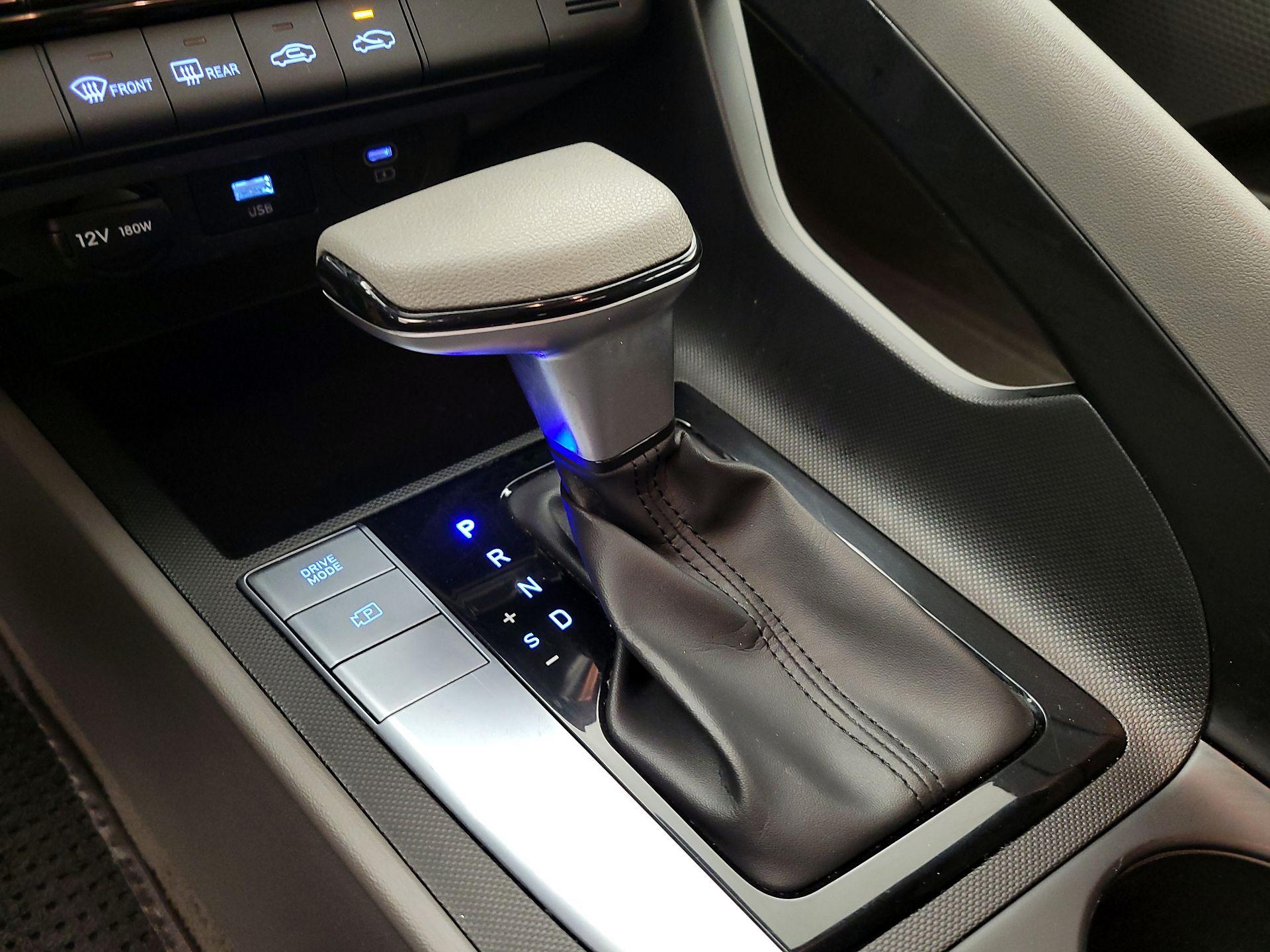 Thumbnail: 2024 Hyundai Elantra - 18