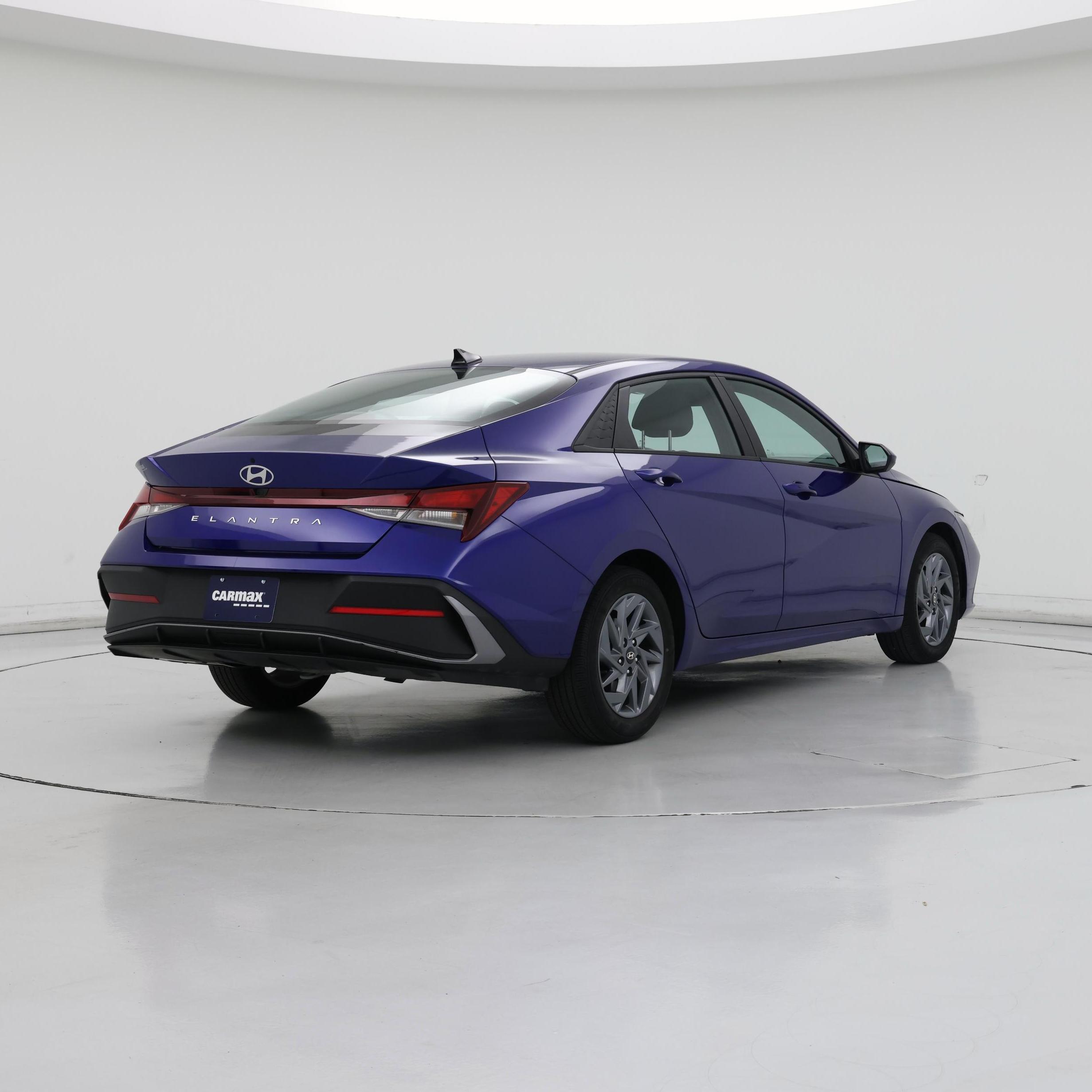 Thumbnail: 2024 Hyundai Elantra - 8