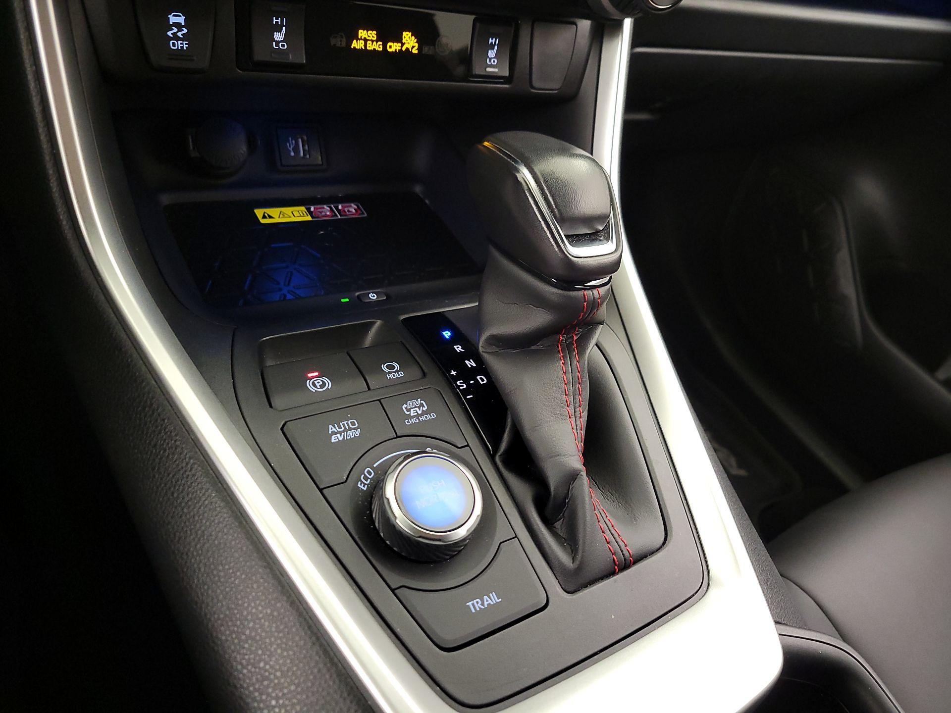 Thumbnail: 2023 Toyota RAV4 - 15