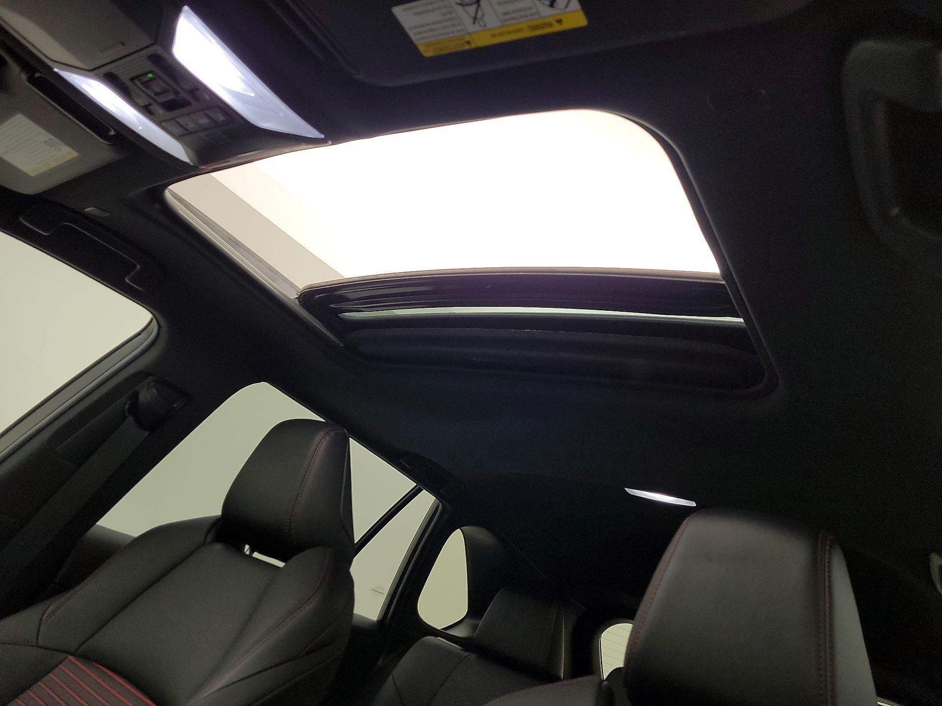 Thumbnail: 2023 Toyota RAV4 - 17