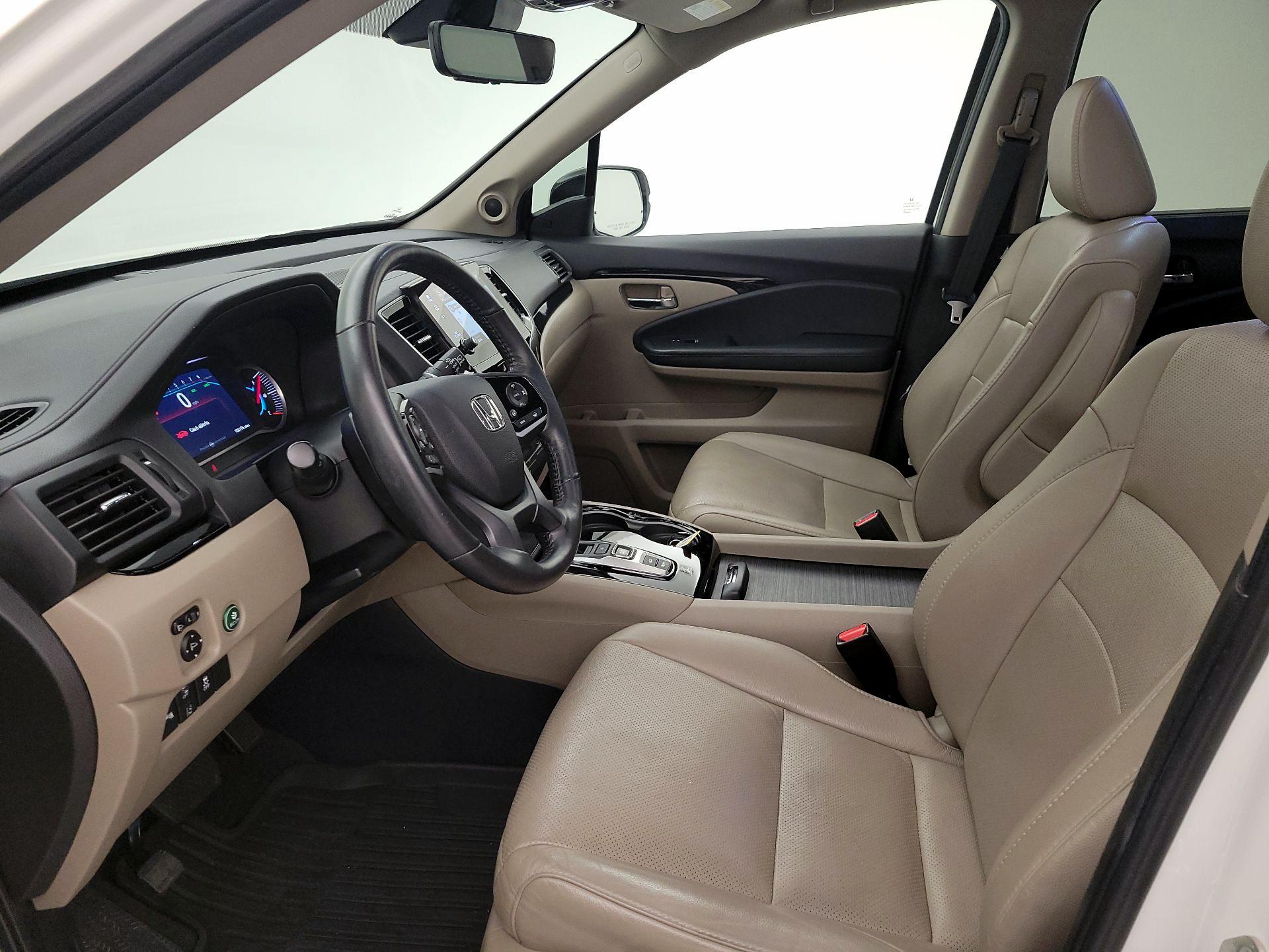 Thumbnail: 2019 Honda Pilot - 11