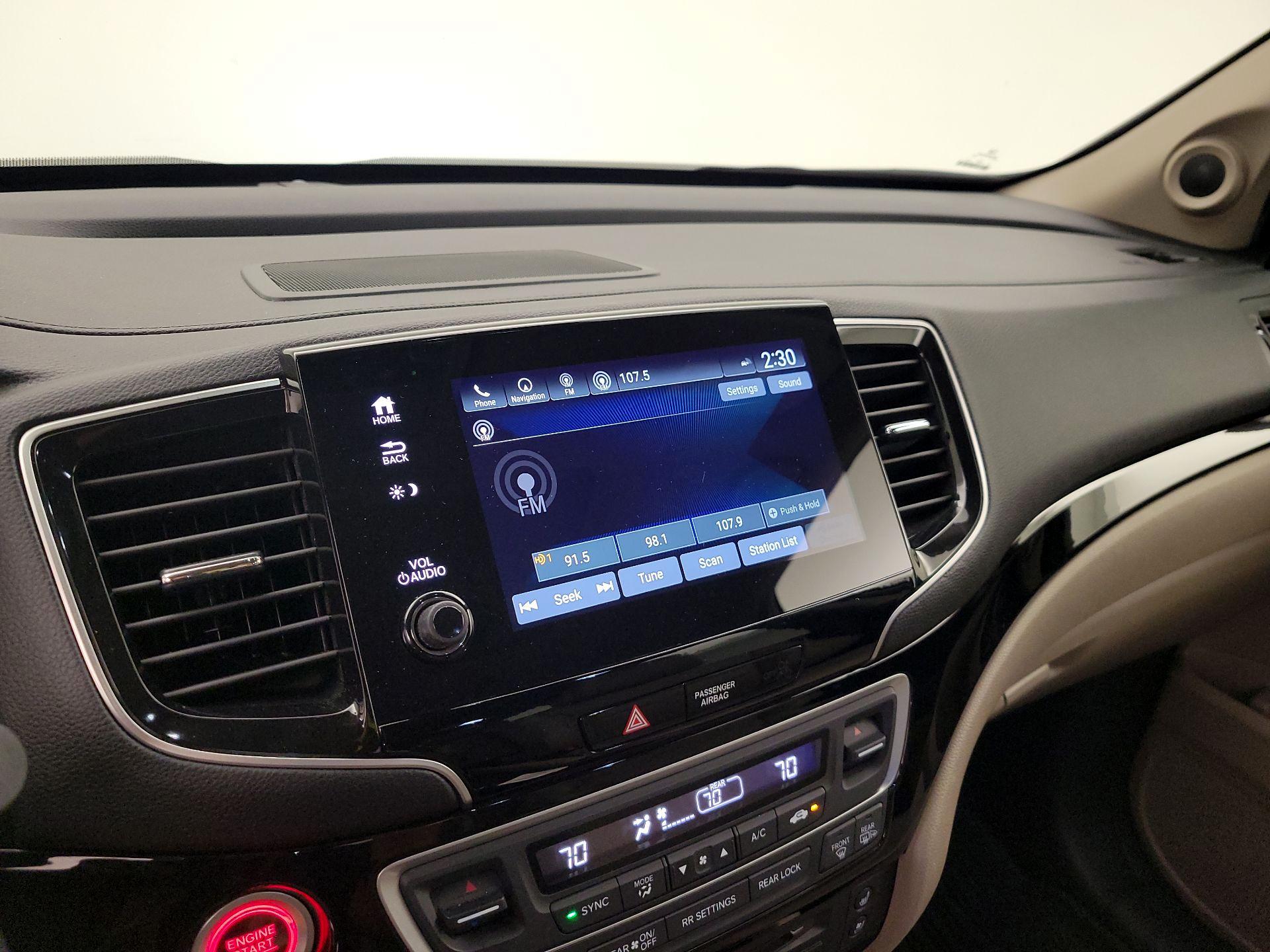 Thumbnail: 2019 Honda Pilot - 16