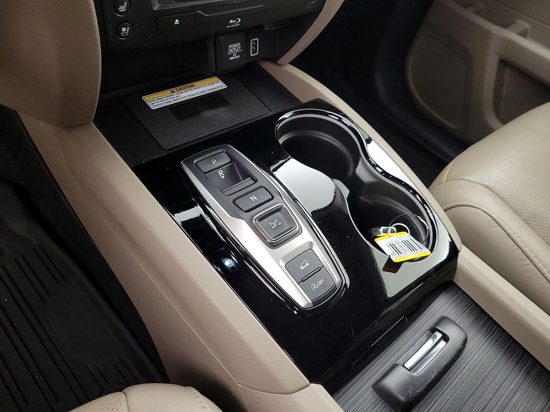 Thumbnail: 2019 Honda Pilot - 18