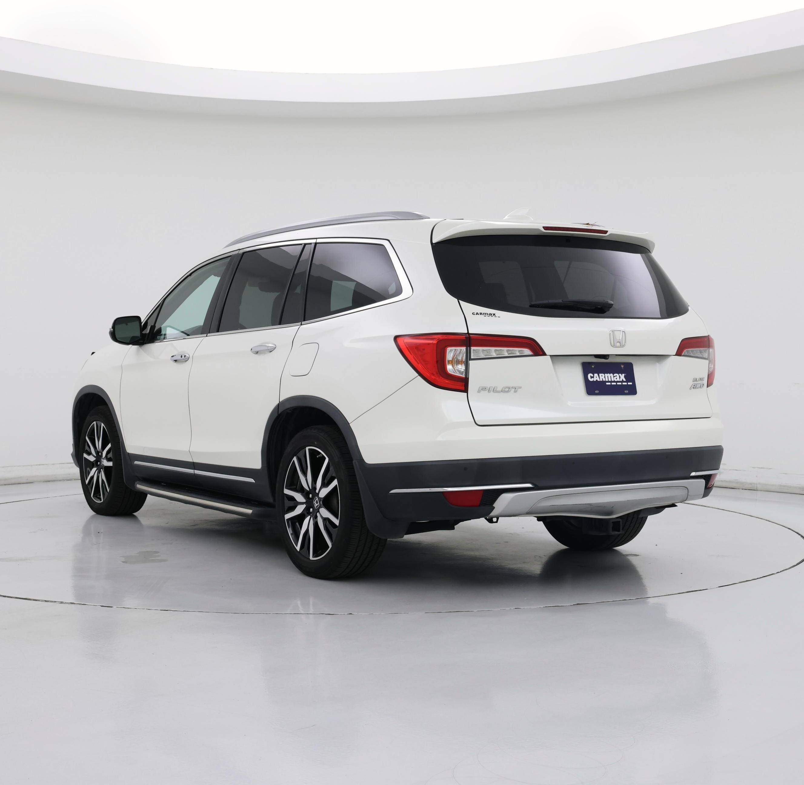 Thumbnail: 2019 Honda Pilot - 2