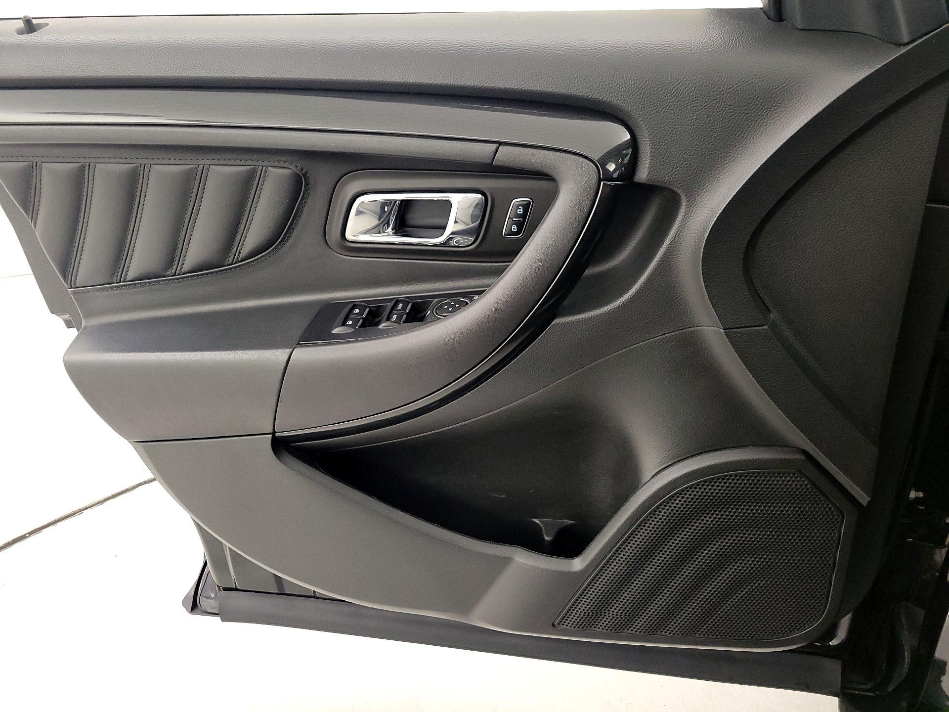 Thumbnail: 2018 Ford Taurus - 12