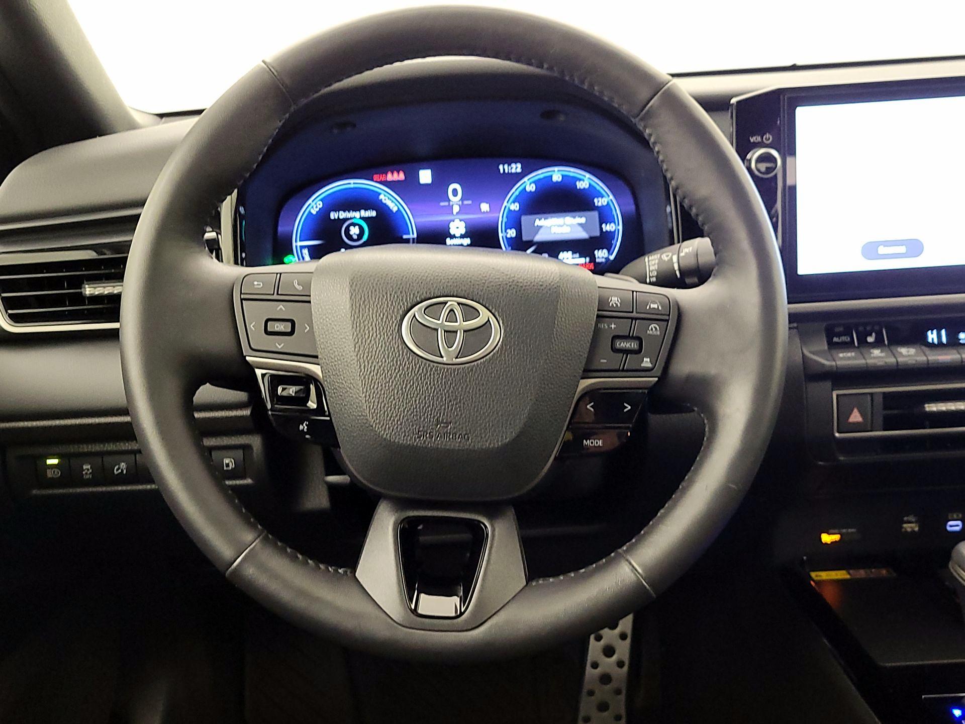 Thumbnail: 2025 Toyota Camry - 10