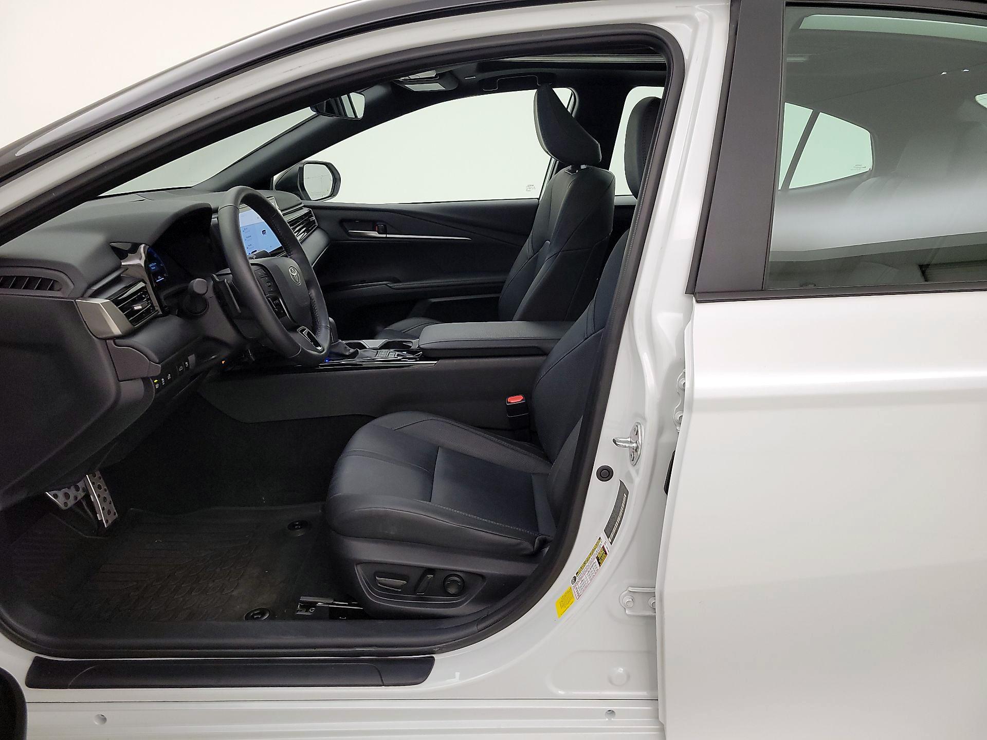 Thumbnail: 2025 Toyota Camry - 11