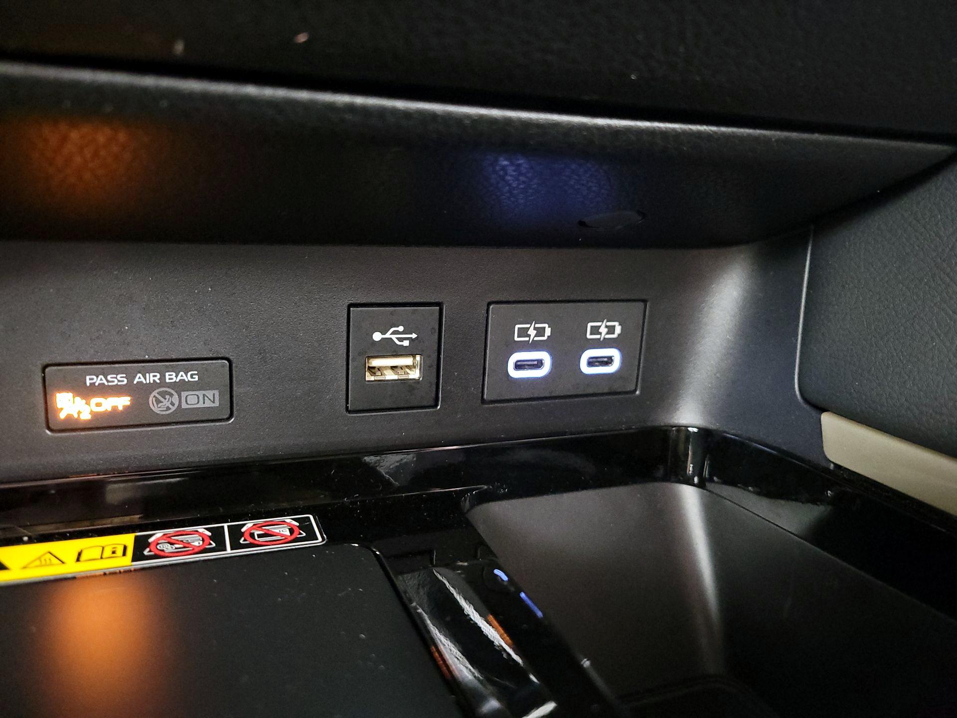 Thumbnail: 2025 Toyota Camry - 17