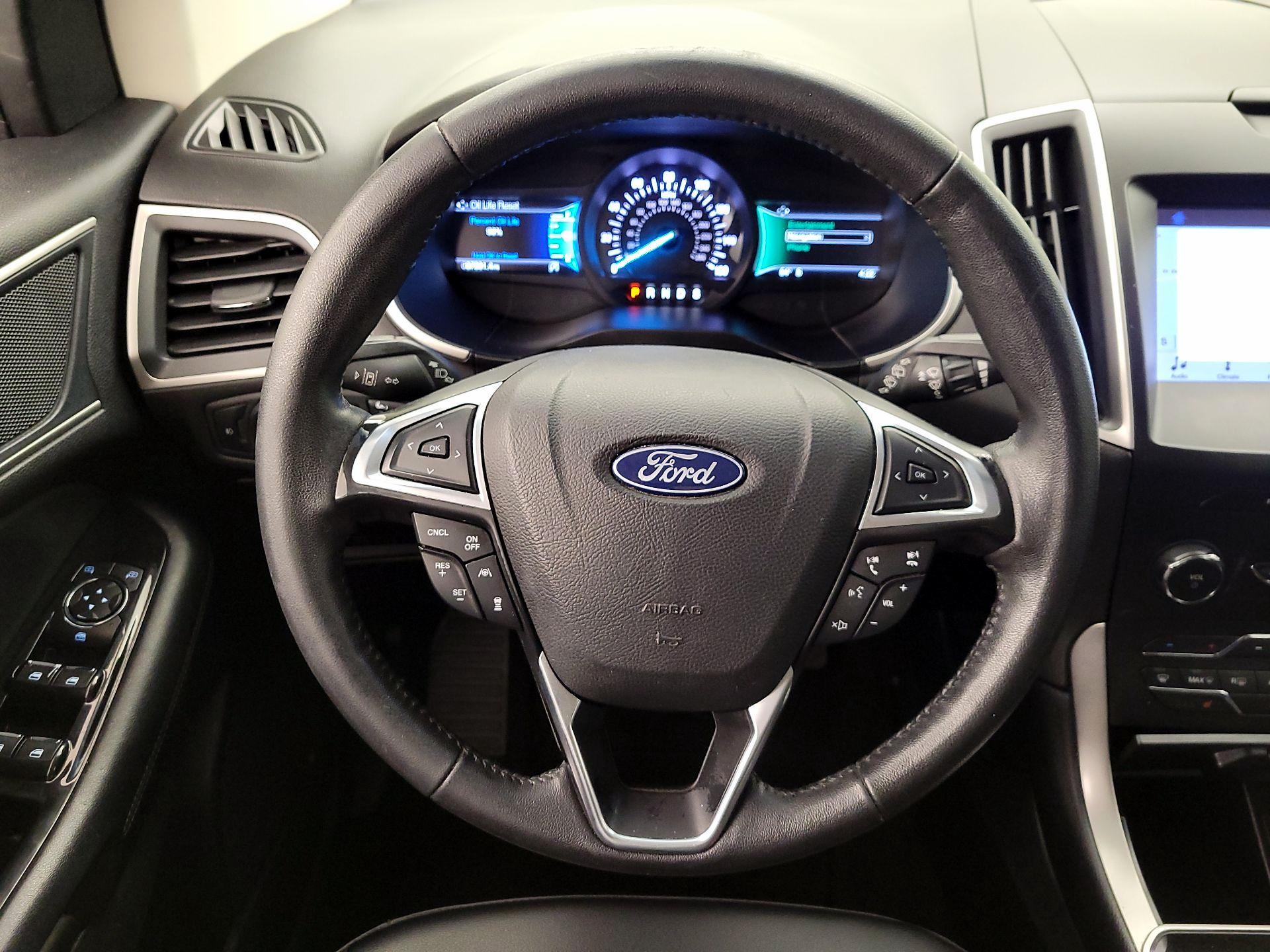 Thumbnail: 2019 Ford Edge - 10