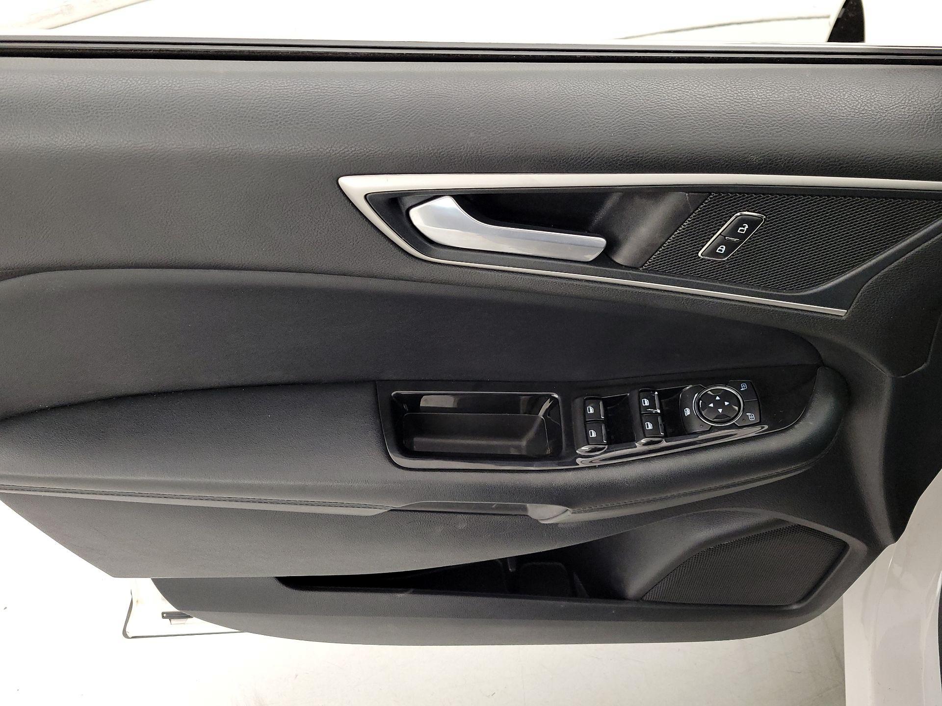 Thumbnail: 2019 Ford Edge - 12