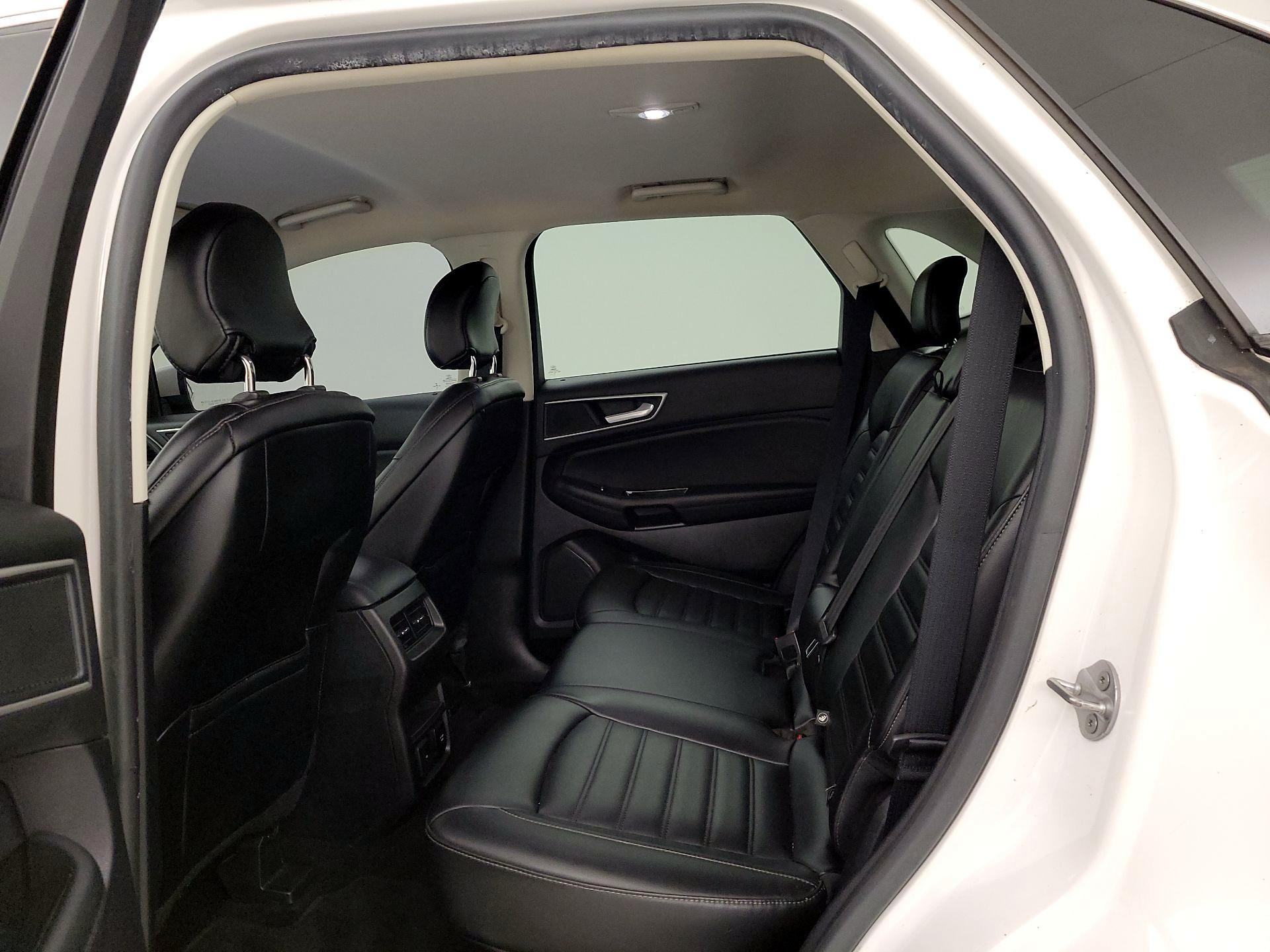 Thumbnail: 2019 Ford Edge - 20