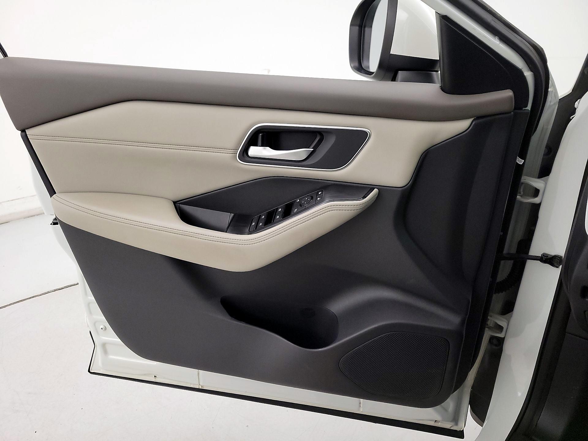 Thumbnail: 2021 Nissan Rogue - 12