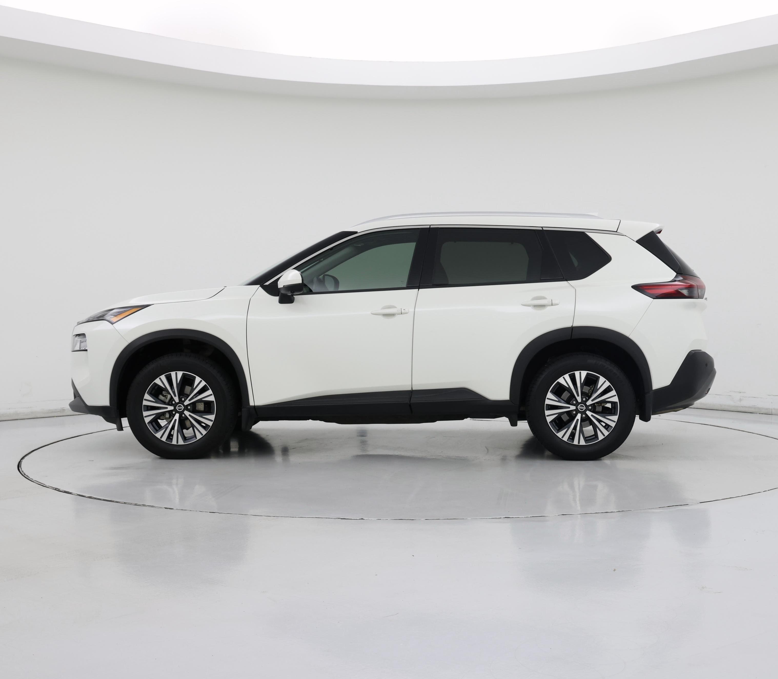 Thumbnail: 2021 Nissan Rogue - 3