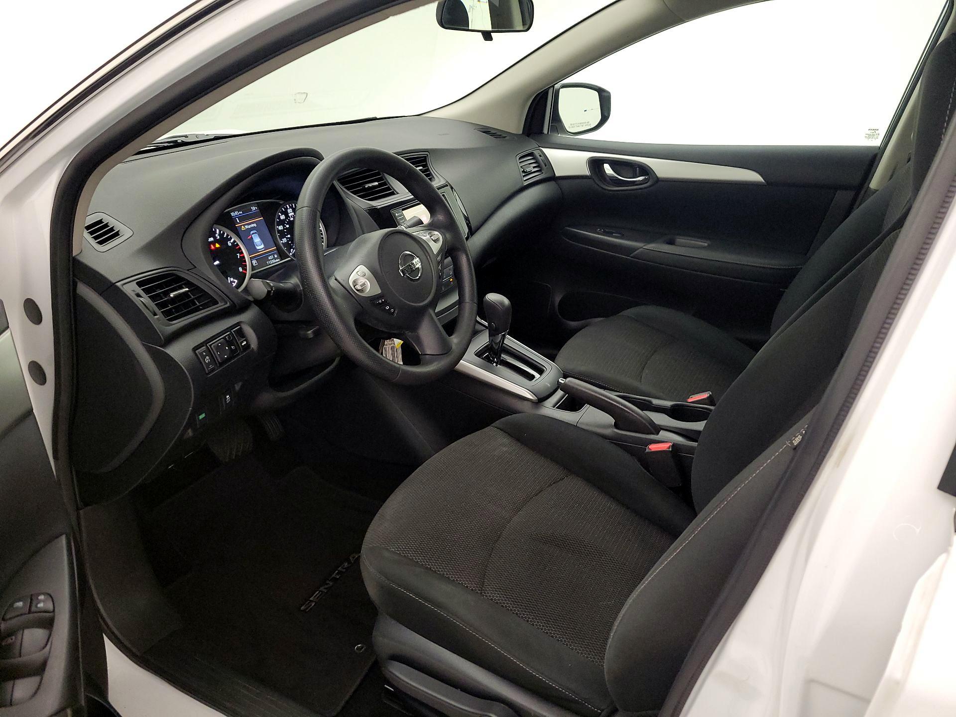 Thumbnail: 2019 Nissan Sentra - 11