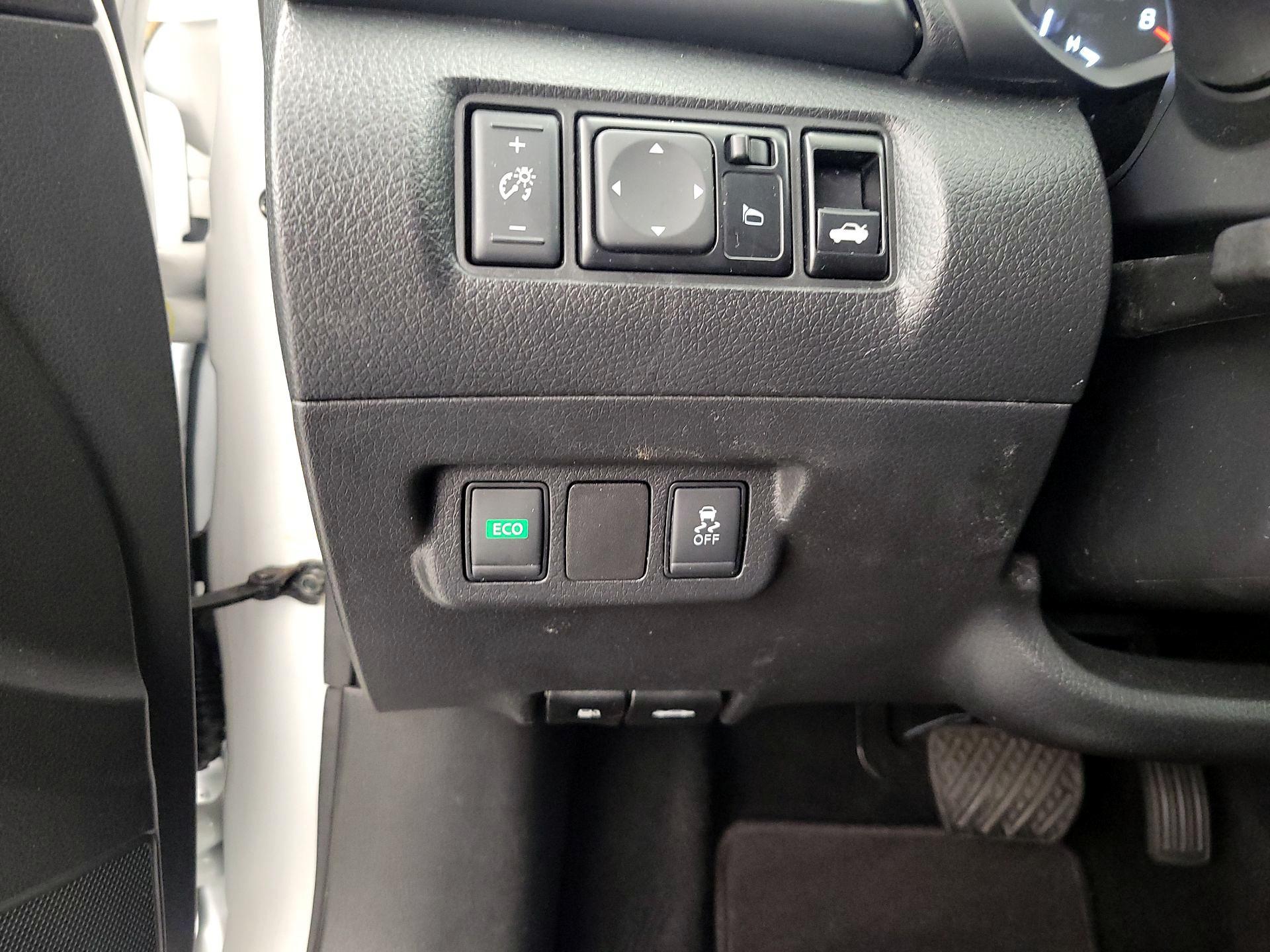 Thumbnail: 2019 Nissan Sentra - 13