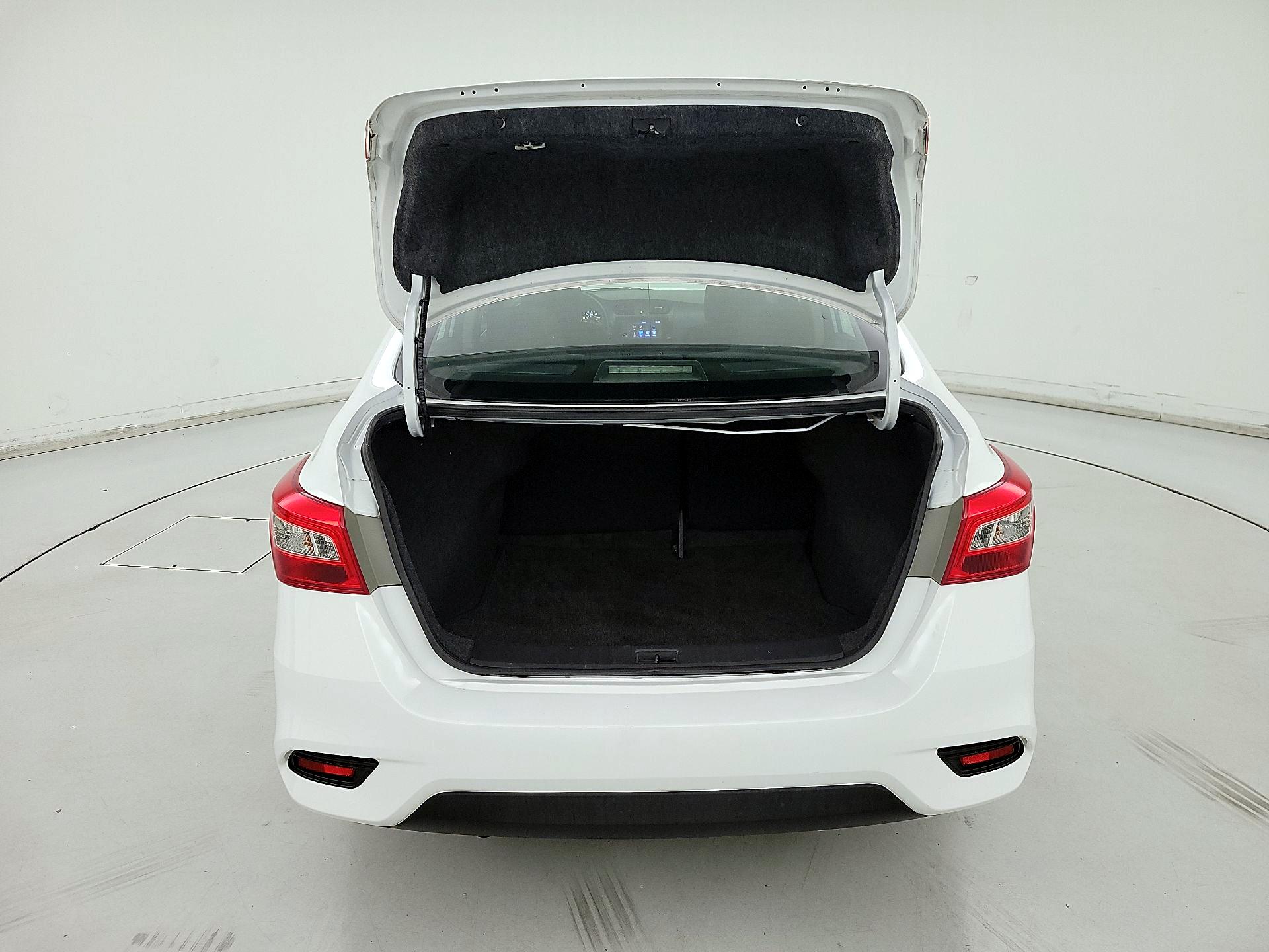 Thumbnail: 2019 Nissan Sentra - 20