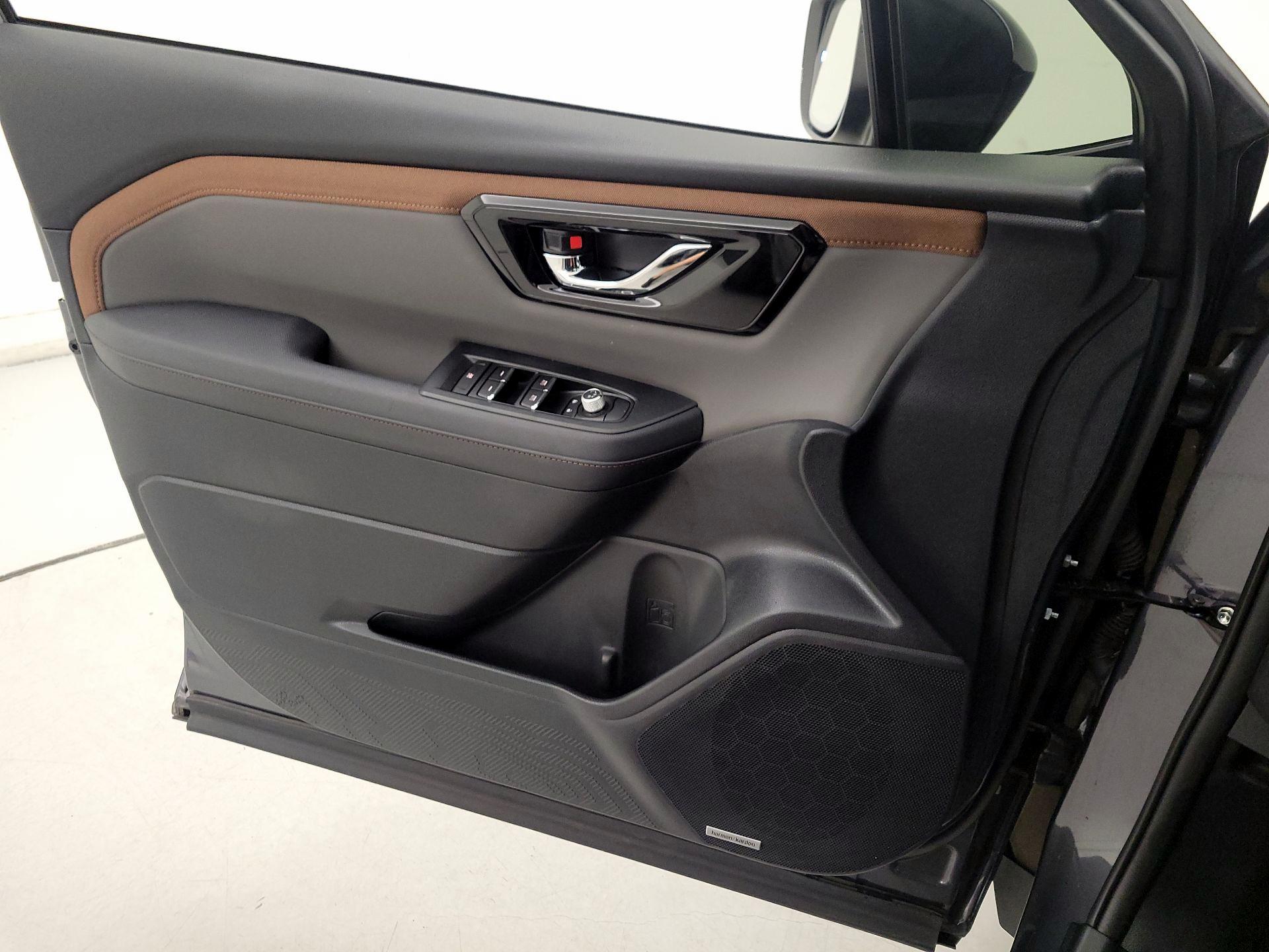 Thumbnail: 2025 Subaru Forester - 12