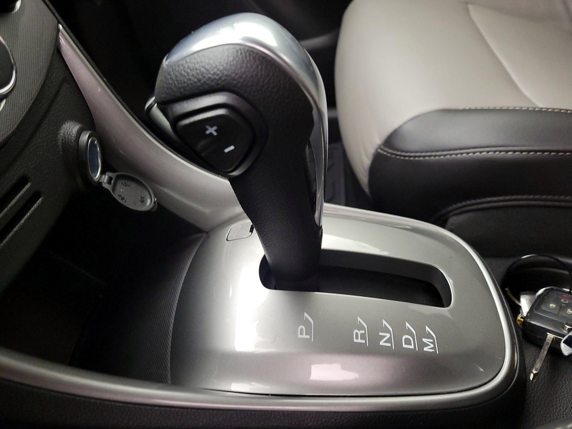 Thumbnail: 2015 Chevrolet Trax - 17