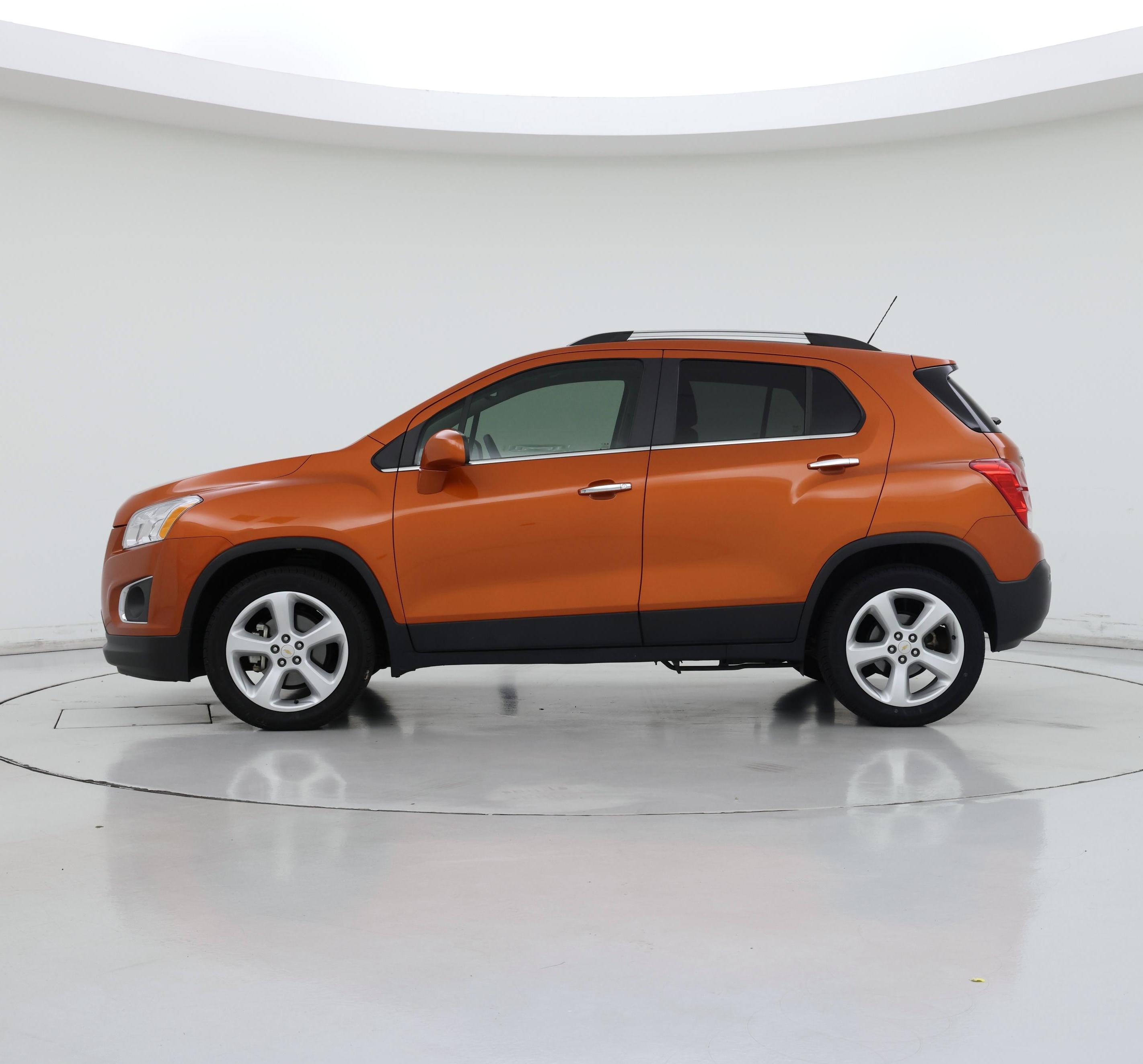 Thumbnail: 2015 Chevrolet Trax - 3