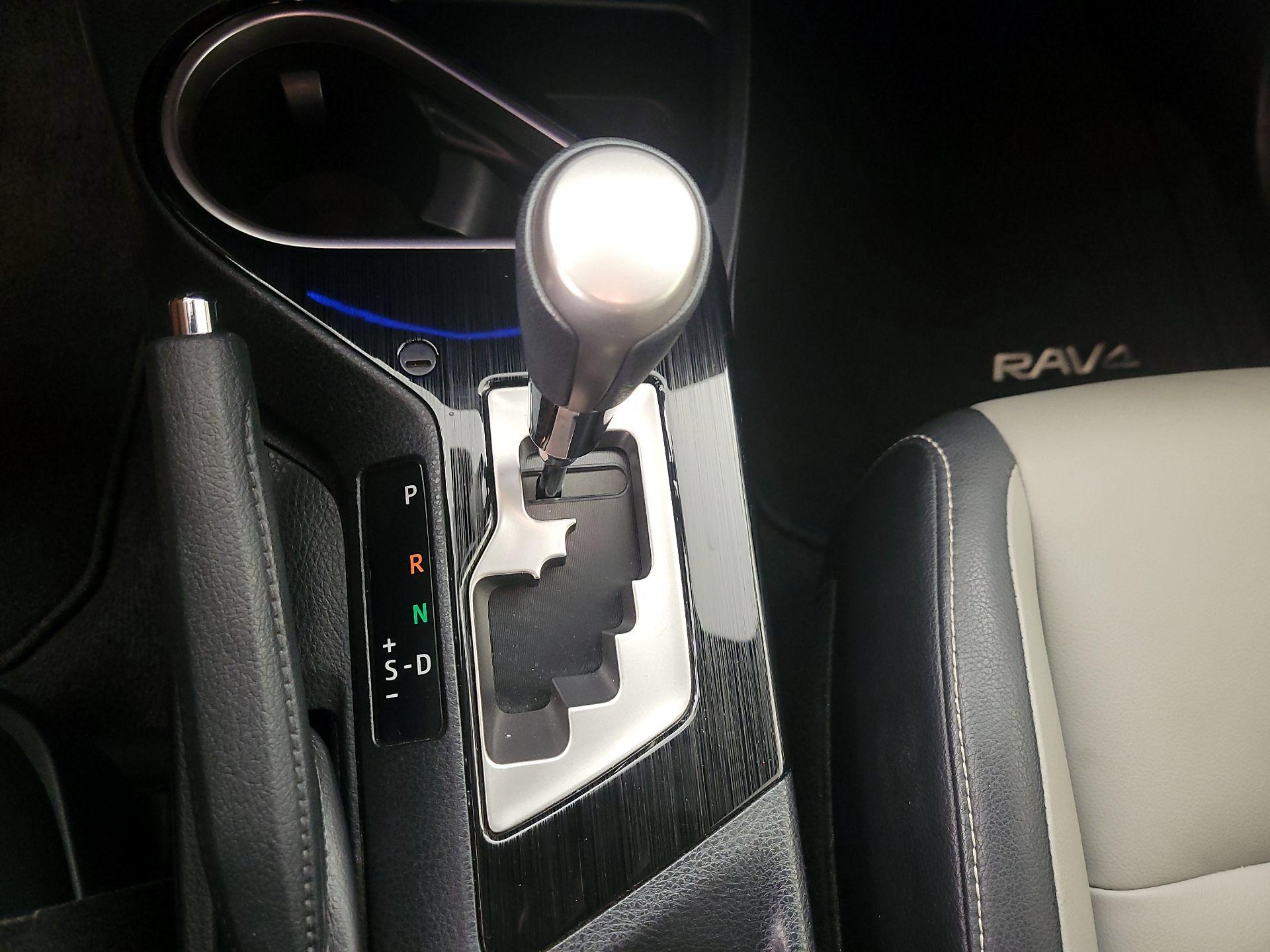 Thumbnail: 2016 Toyota RAV4 - 17