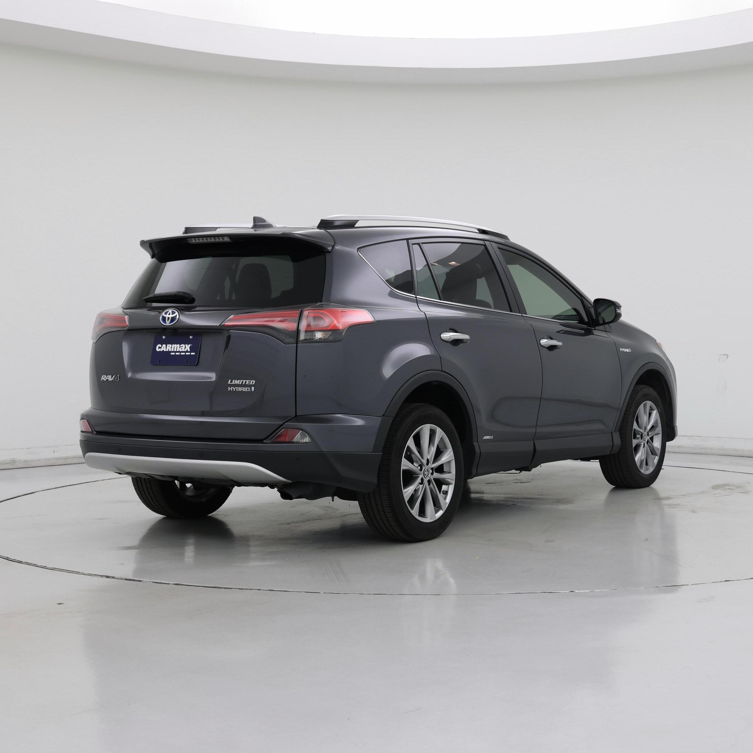 Thumbnail: 2016 Toyota RAV4 - 8