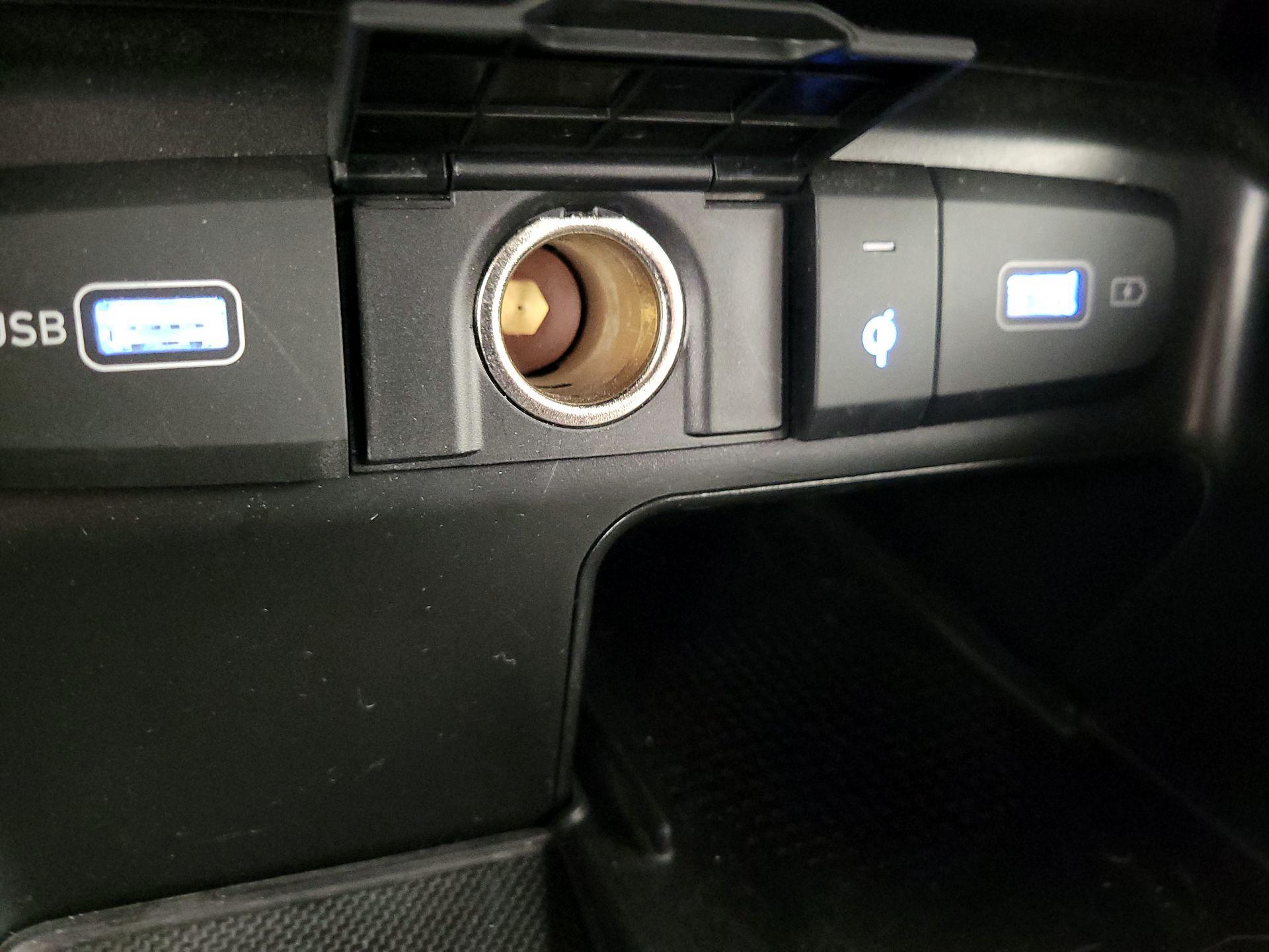 Thumbnail: 2023 Hyundai Santa Cruz - 18