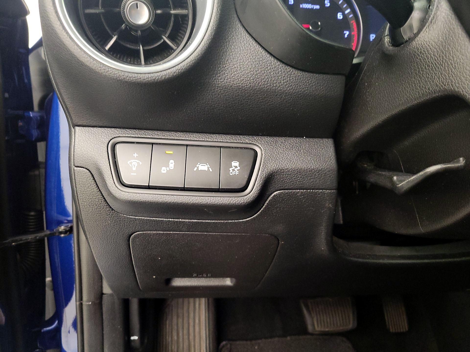 Thumbnail: 2021 Kia Forte - 13