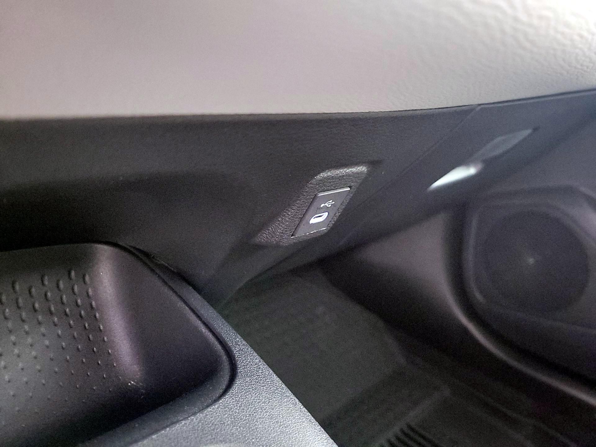 Thumbnail: 2025 Toyota Corolla - 19