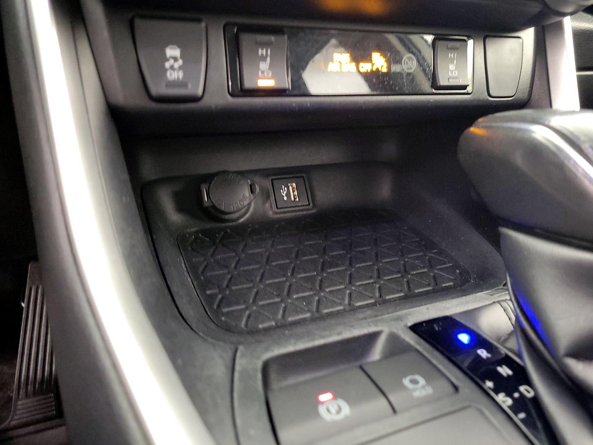 Thumbnail: 2023 Toyota RAV4 - 18