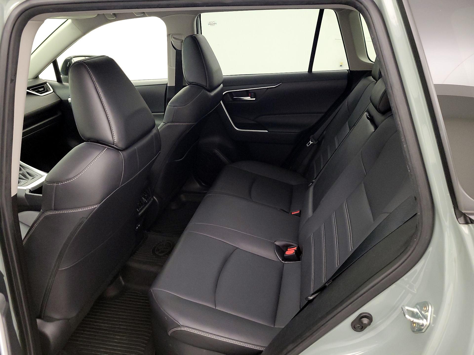 Thumbnail: 2023 Toyota RAV4 - 20