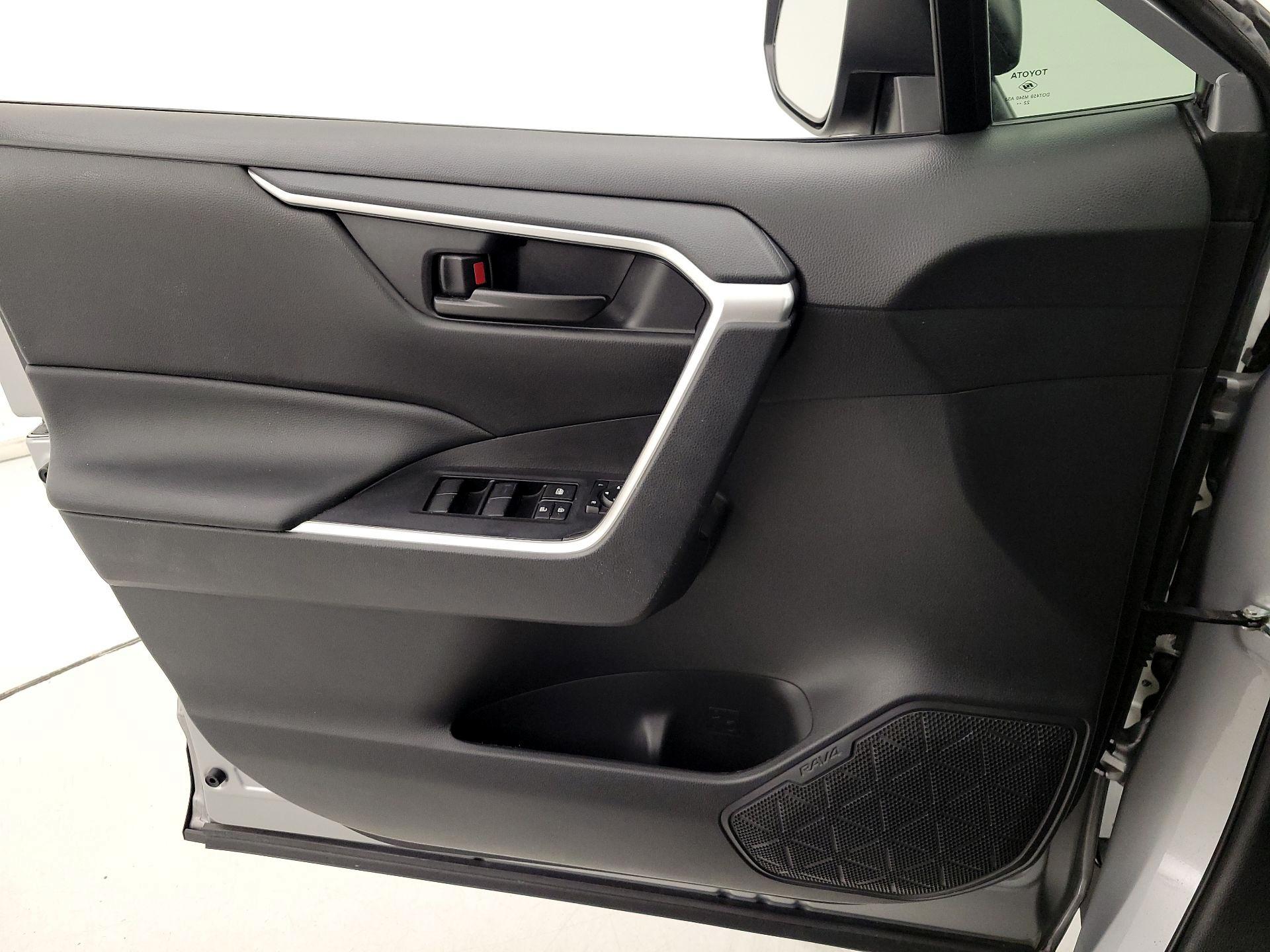 Thumbnail: 2023 Toyota RAV4 - 12