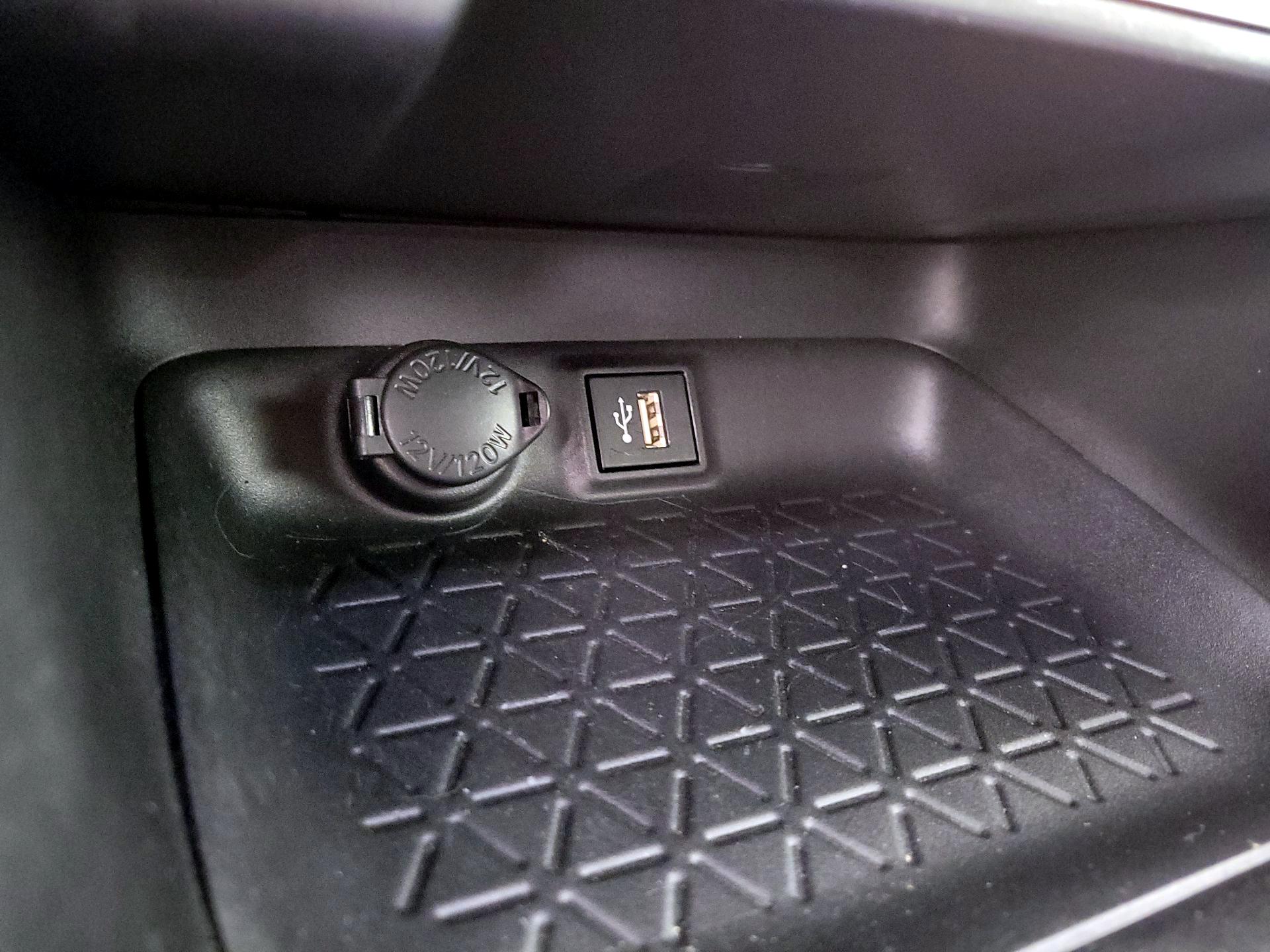 Thumbnail: 2023 Toyota RAV4 - 18