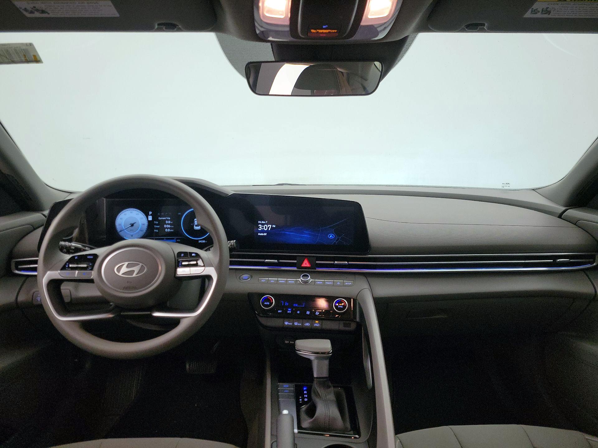 Thumbnail: 2024 Hyundai Elantra - 9