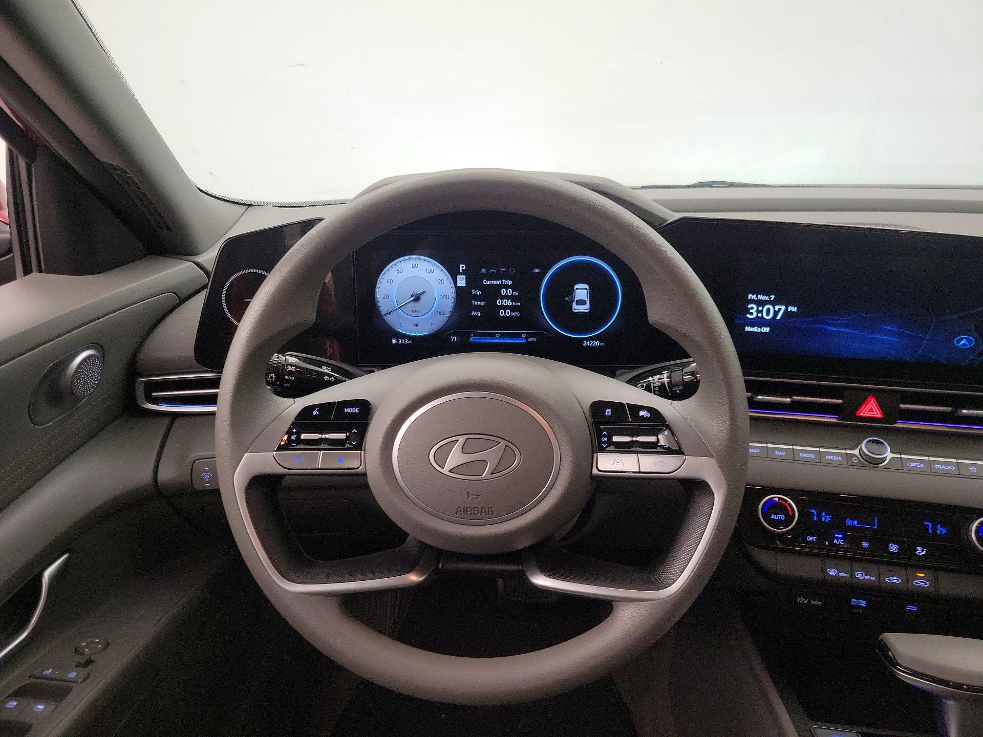 Thumbnail: 2024 Hyundai Elantra - 10