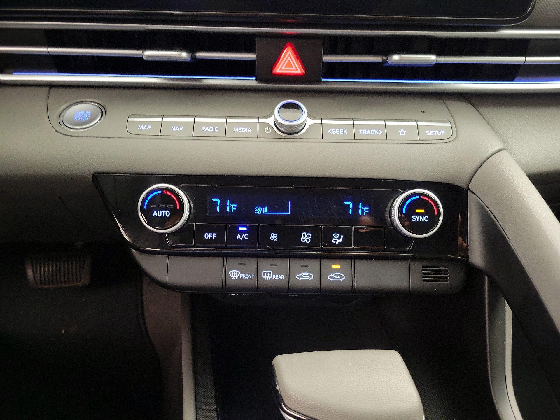 Thumbnail: 2024 Hyundai Elantra - 16