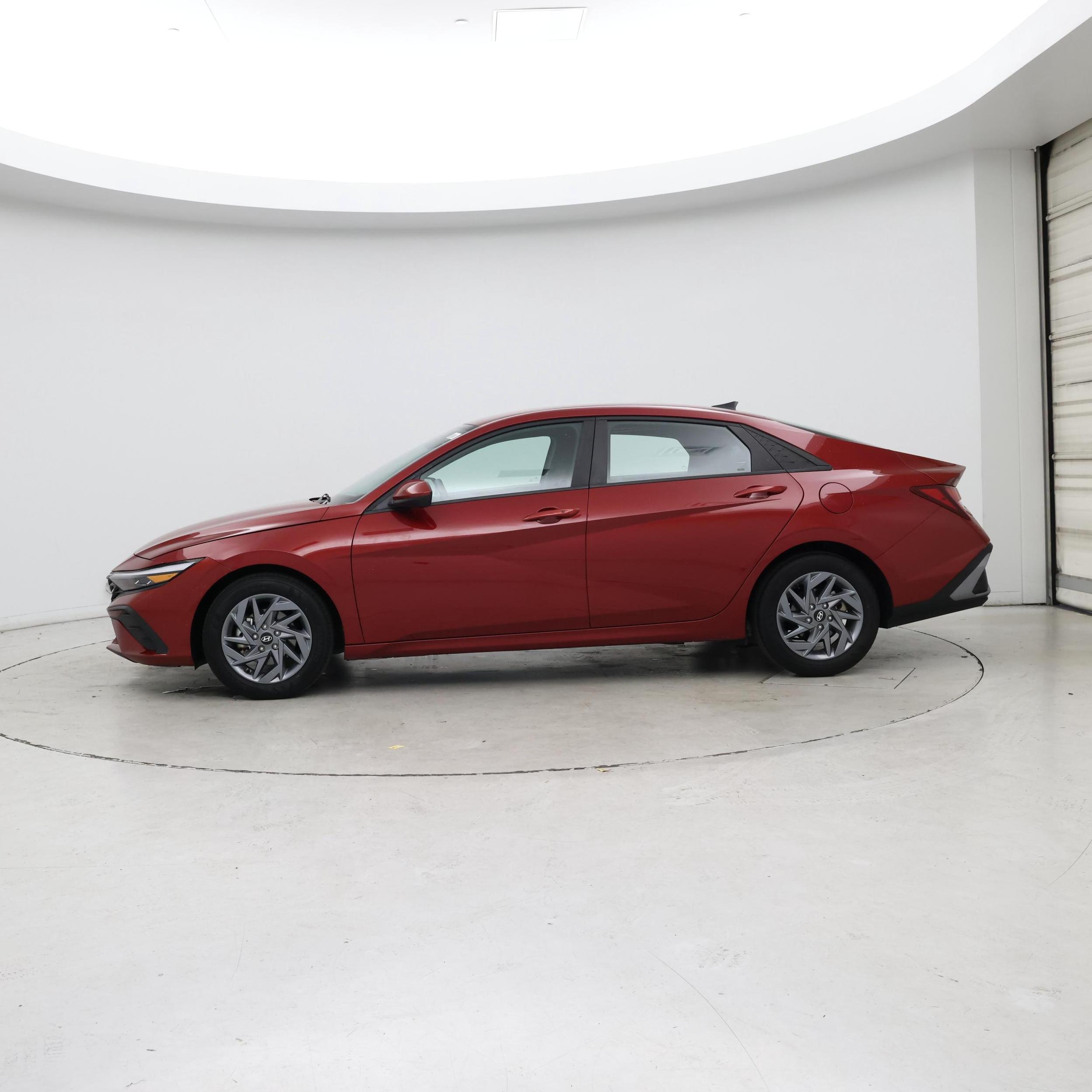 Thumbnail: 2024 Hyundai Elantra - 3