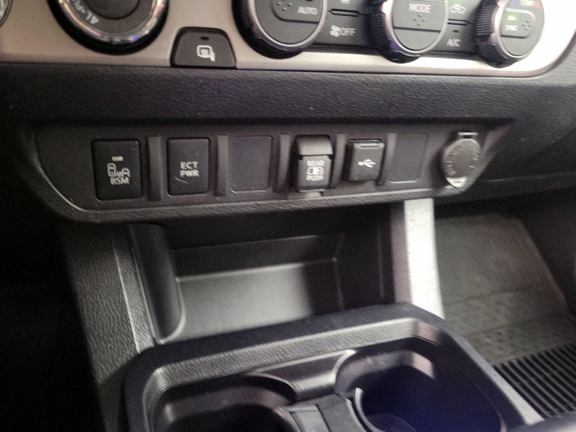 Thumbnail: 2023 Toyota Tacoma - 18