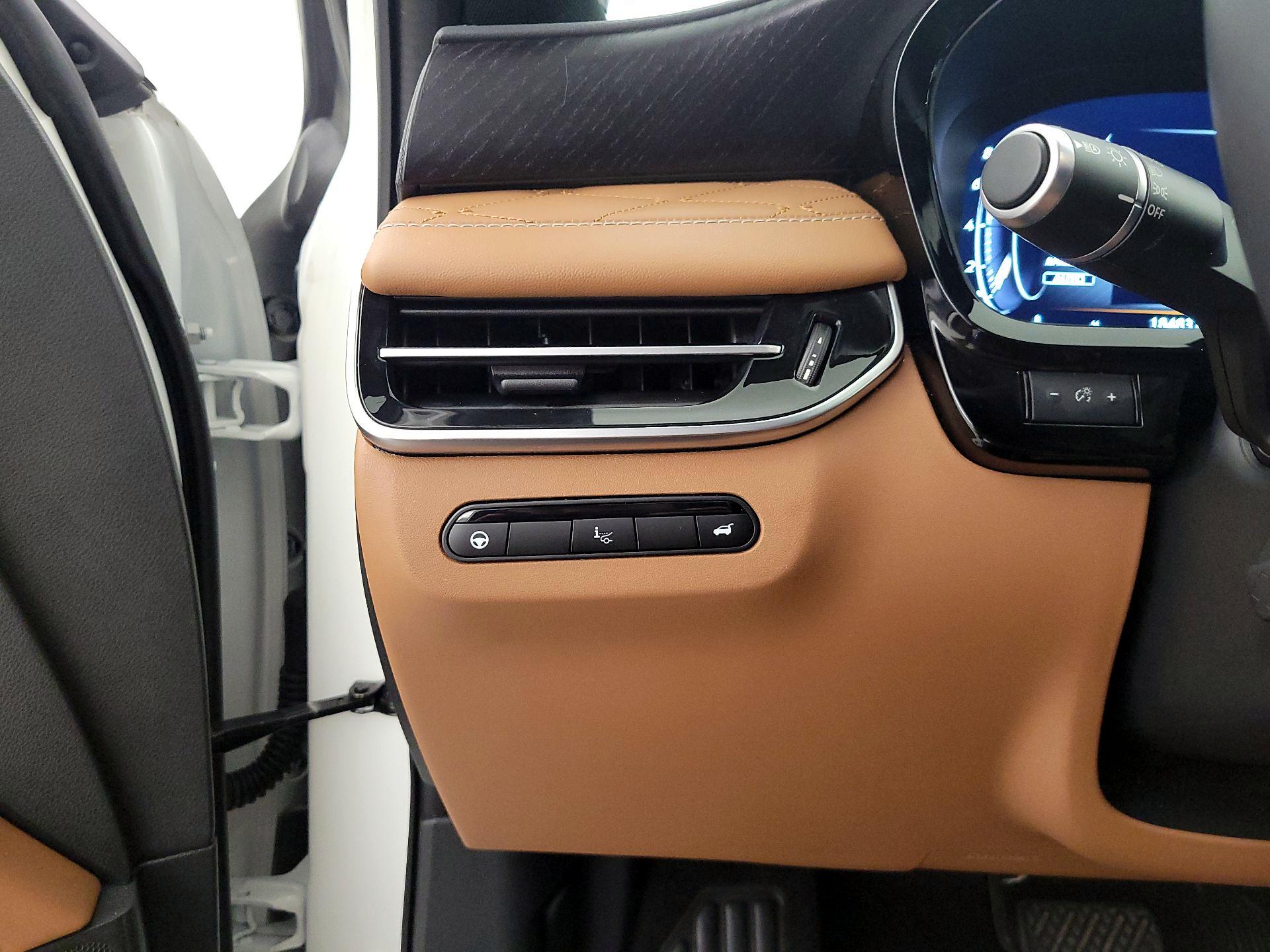 Thumbnail: 2025 INFINITI QX60 - 13