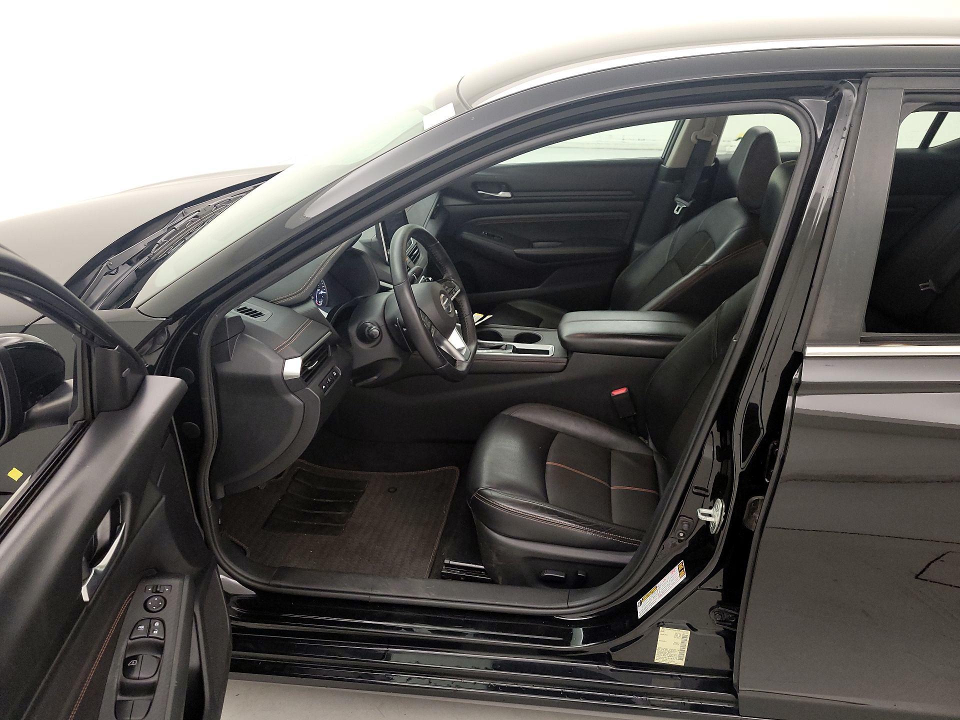 Thumbnail: 2019 Nissan Altima - 11