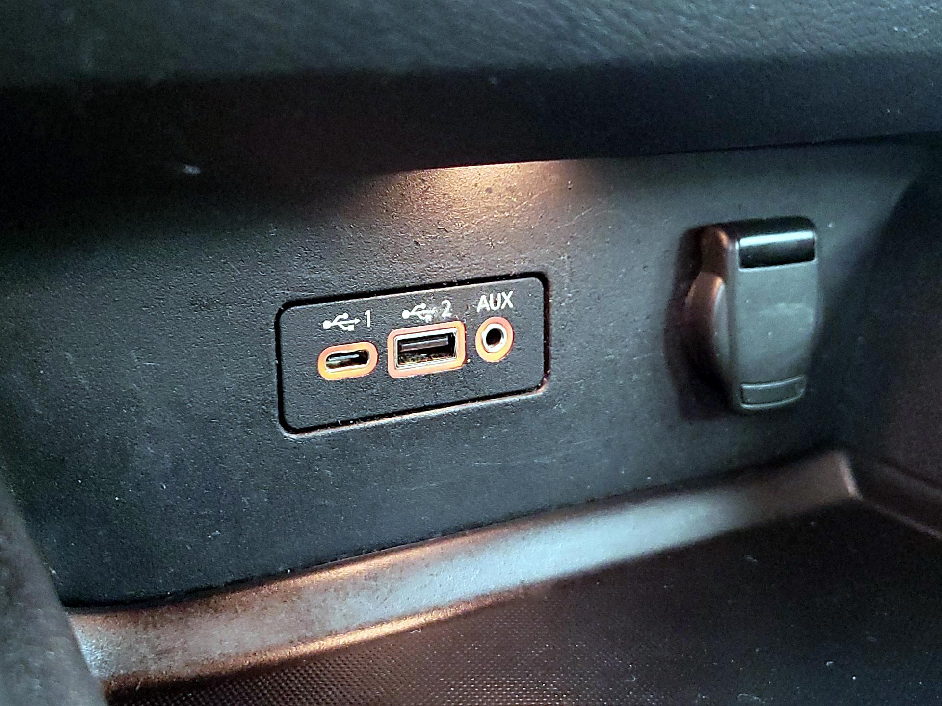 Thumbnail: 2019 Nissan Altima - 18