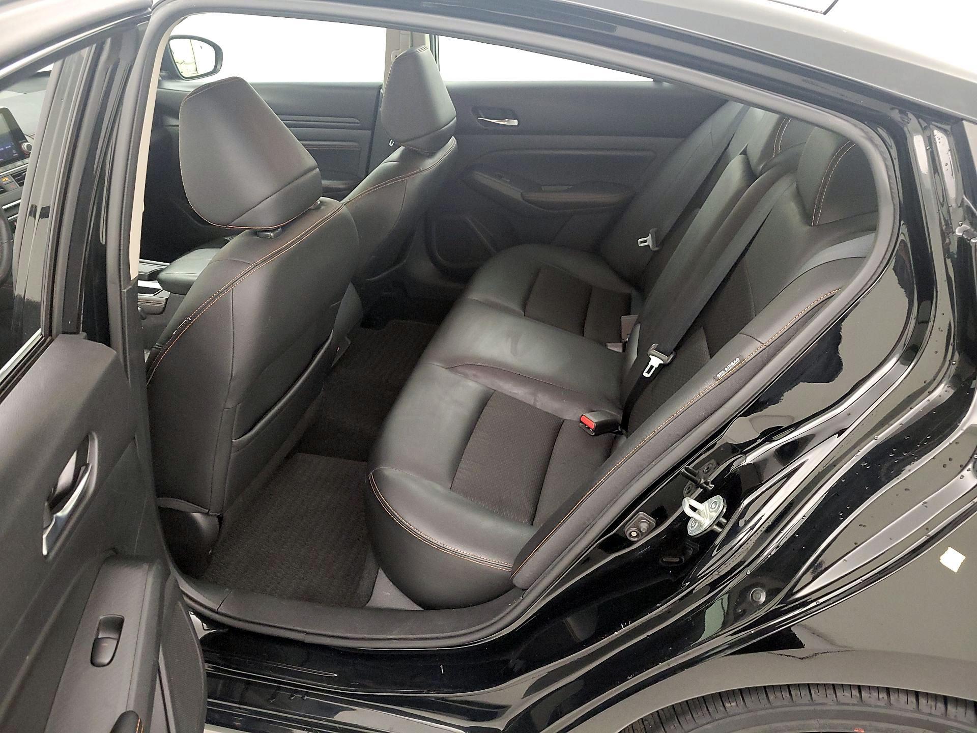 Thumbnail: 2019 Nissan Altima - 19