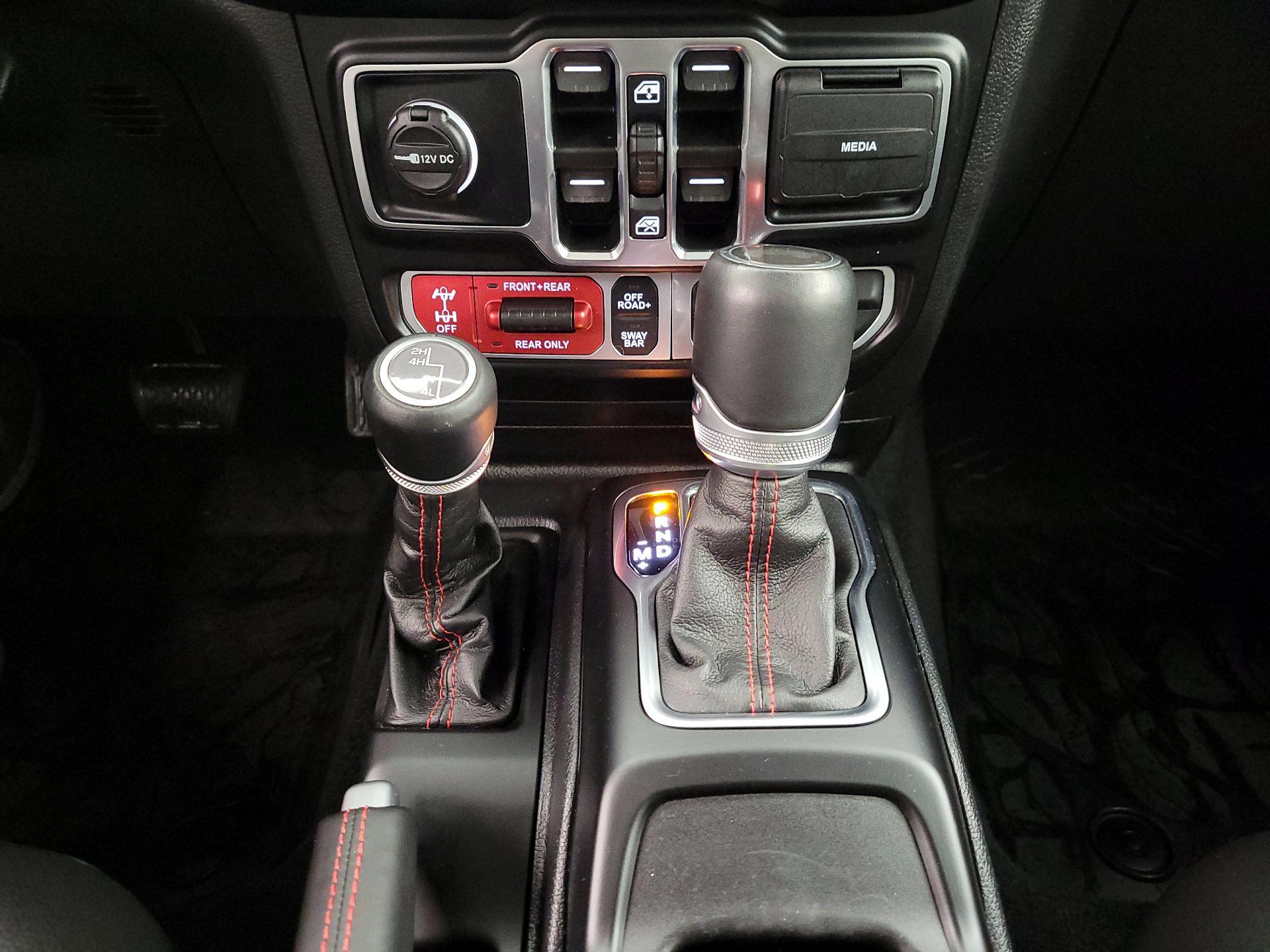 Thumbnail: 2023 Jeep Wrangler - 18