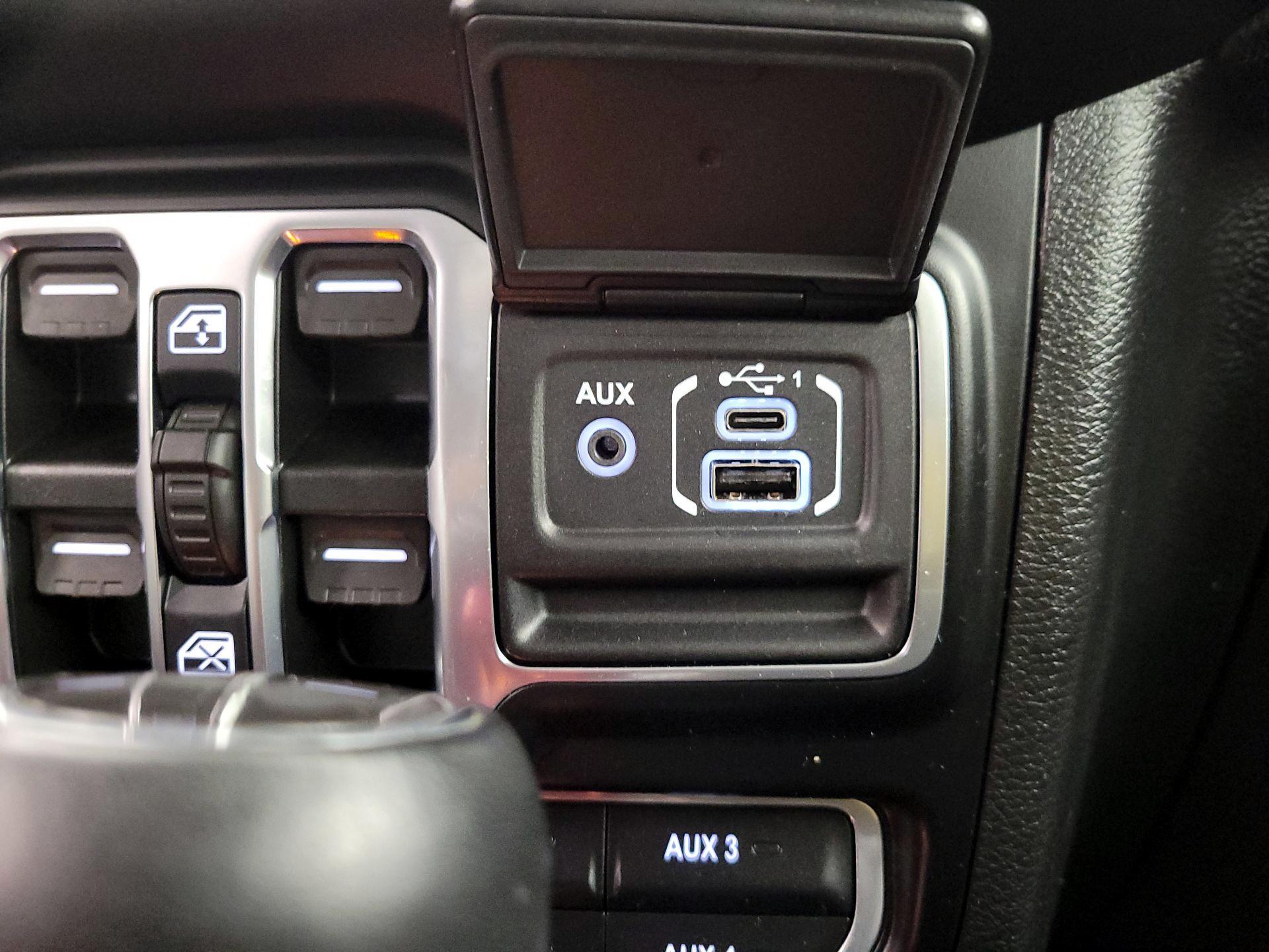 Thumbnail: 2023 Jeep Wrangler - 19