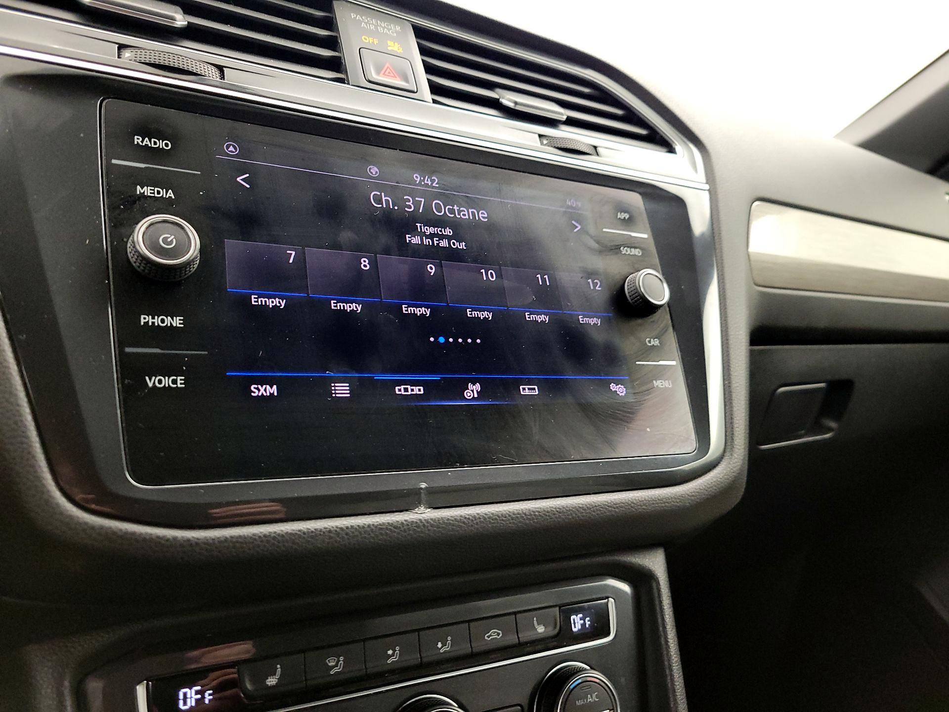 Thumbnail: 2021 Volkswagen Tiguan - 15