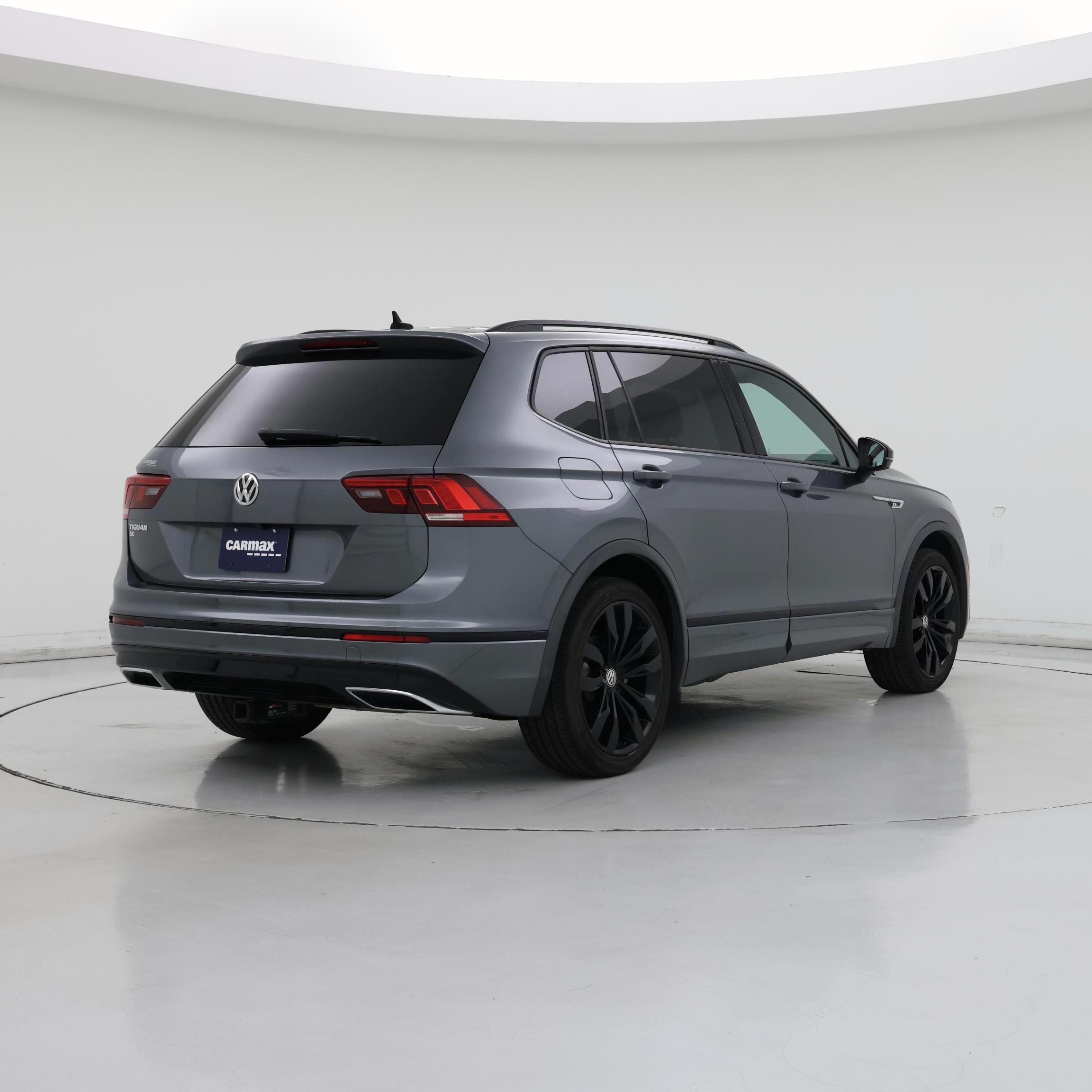 Thumbnail: 2021 Volkswagen Tiguan - 8