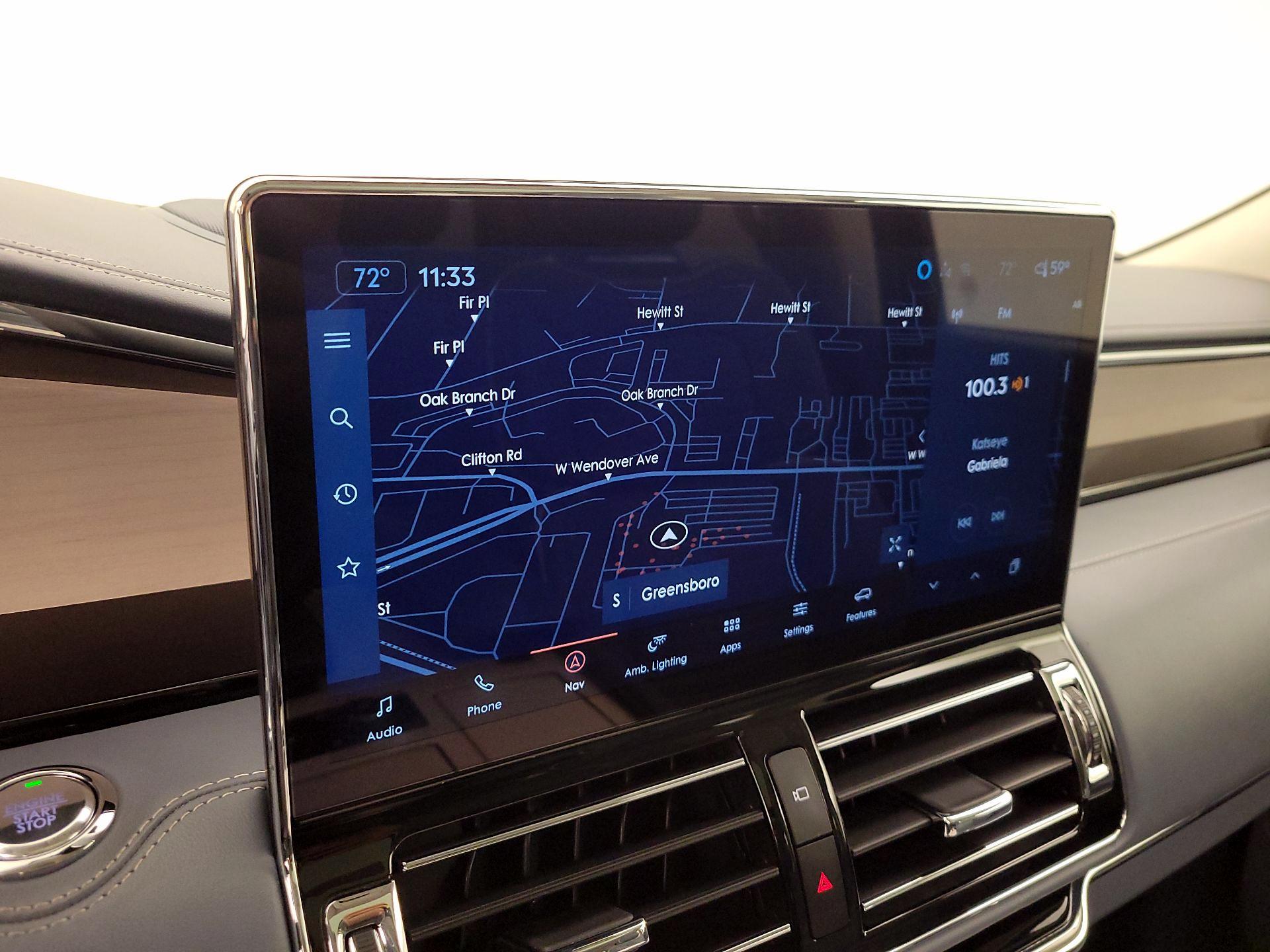 Thumbnail: 2022 Lincoln Navigator L - 14