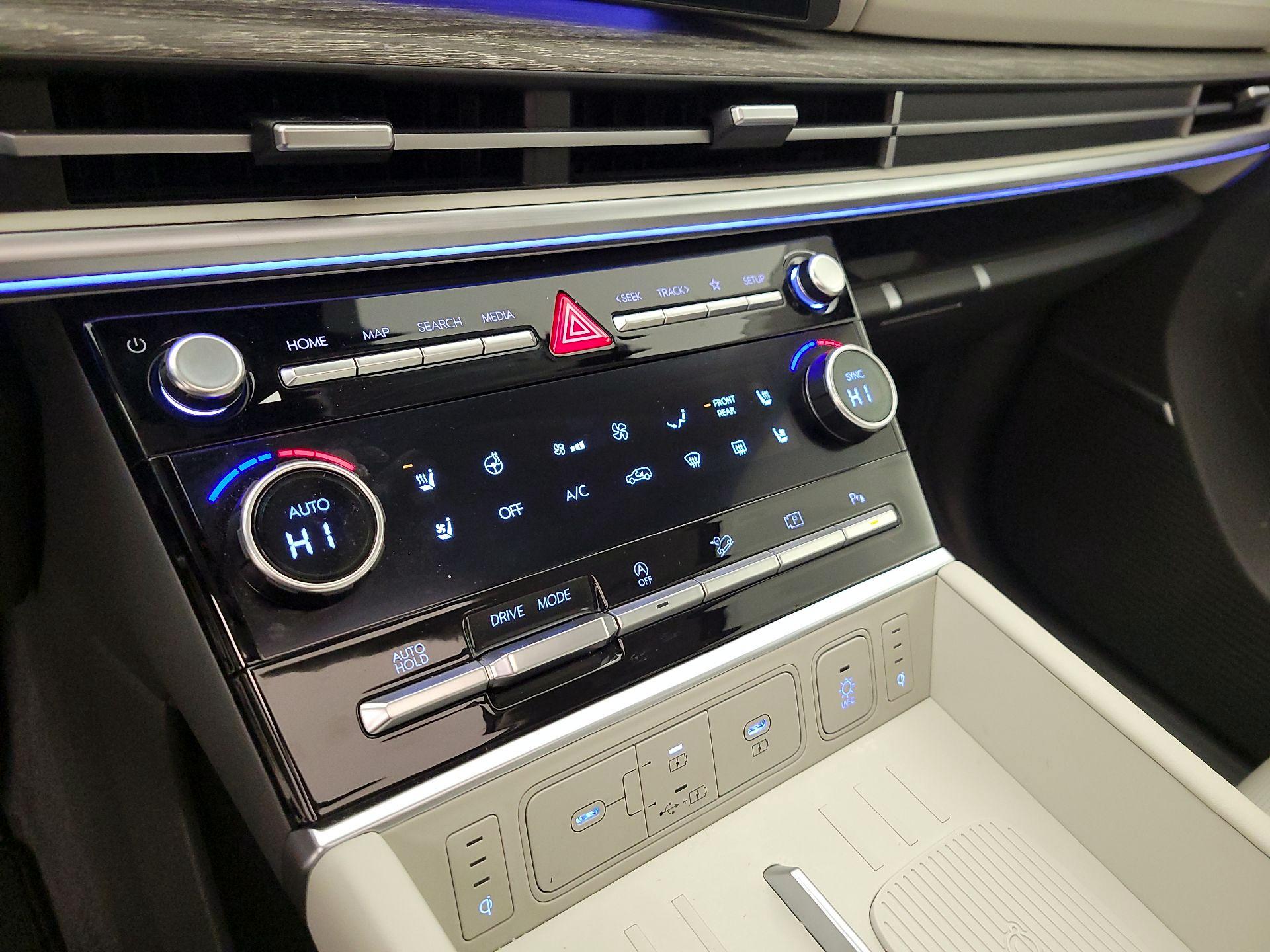 Thumbnail: 2024 Hyundai Santa Fe - 17